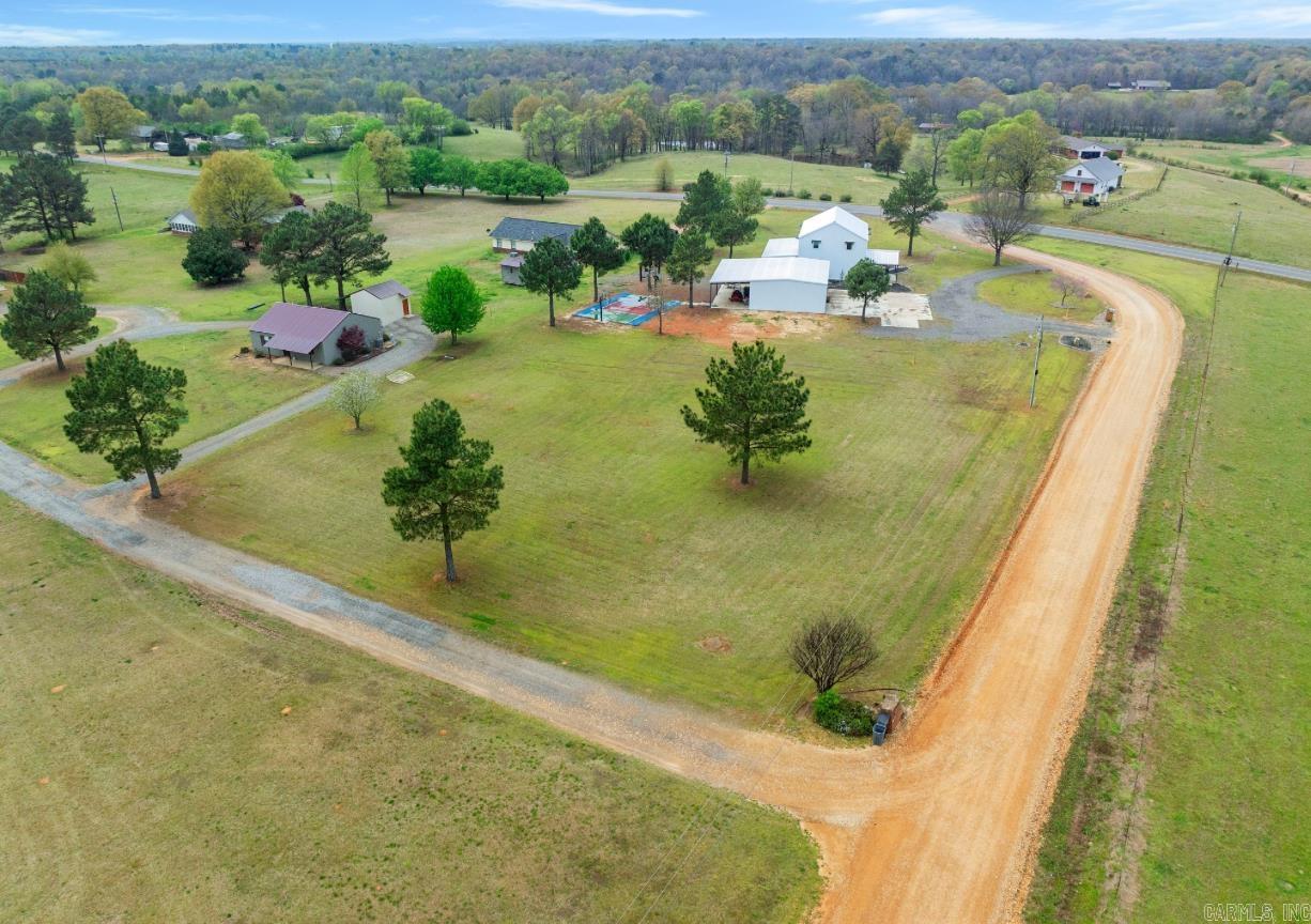 104 Staggs Drive Nashville, AR 71852