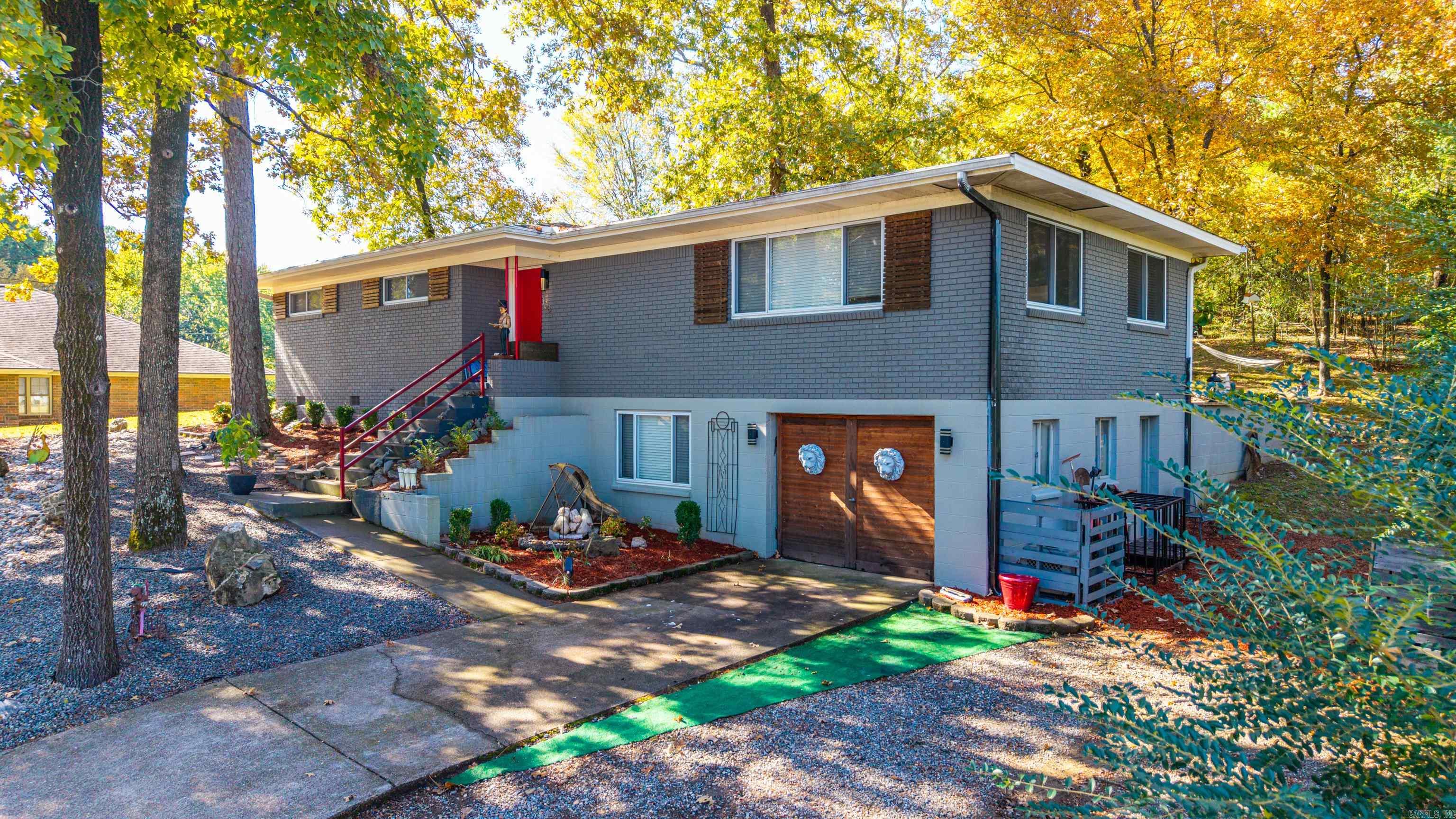 108 ROBINHOOD Hot Springs, AR 71913