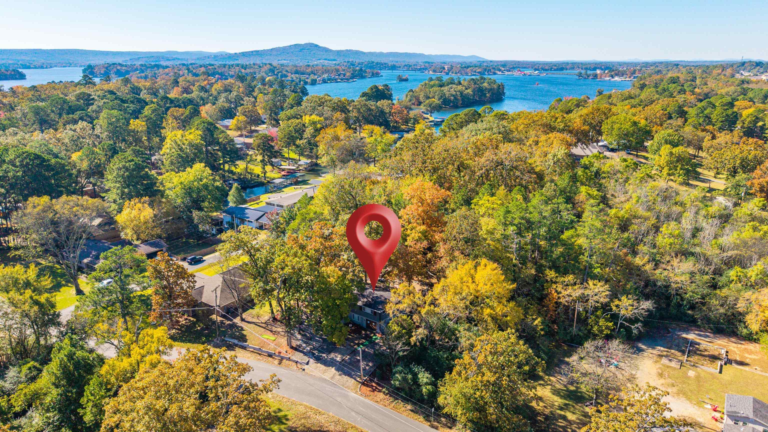 108 ROBINHOOD Hot Springs, AR 71913