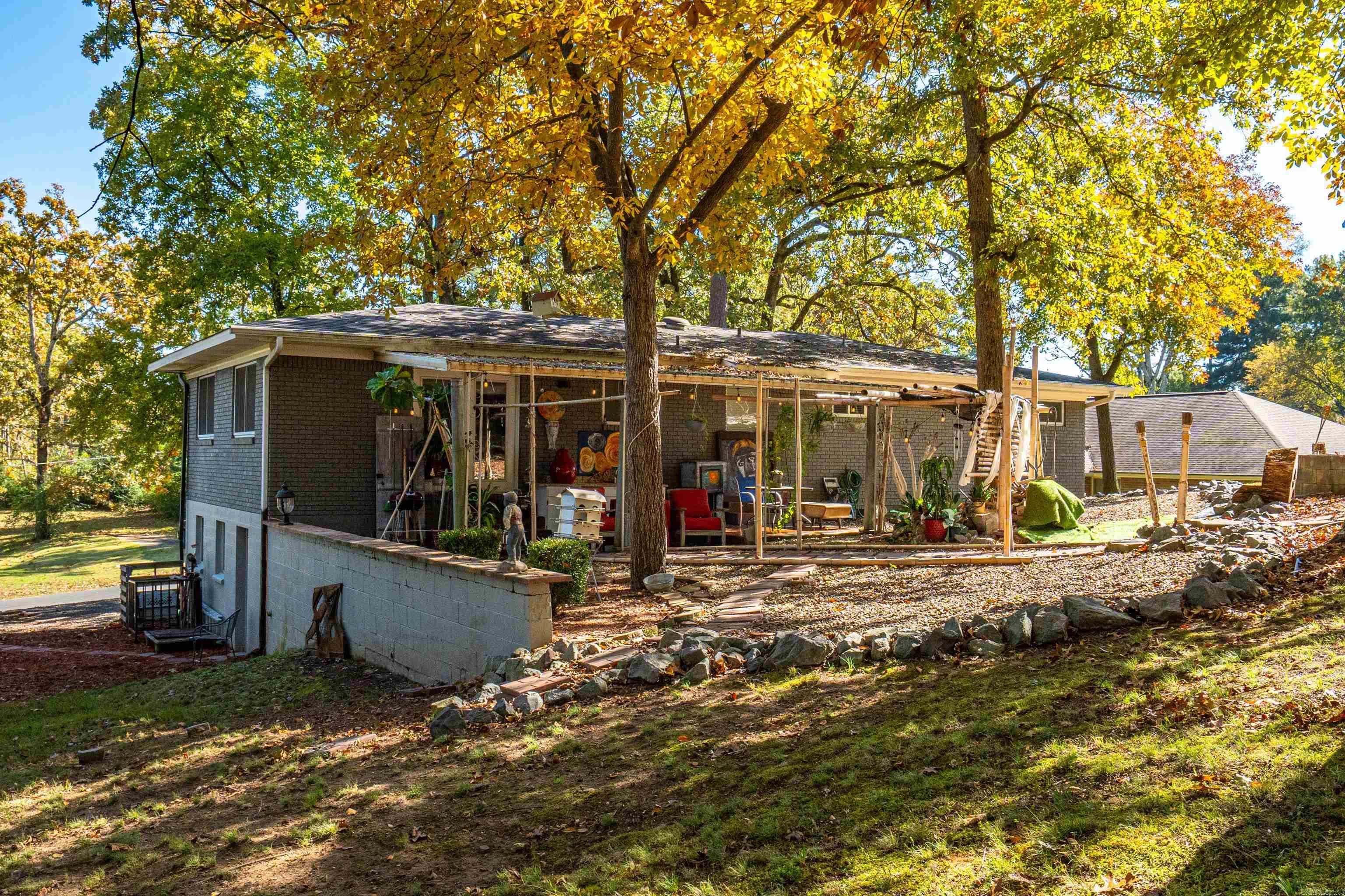 108 ROBINHOOD Hot Springs, AR 71913