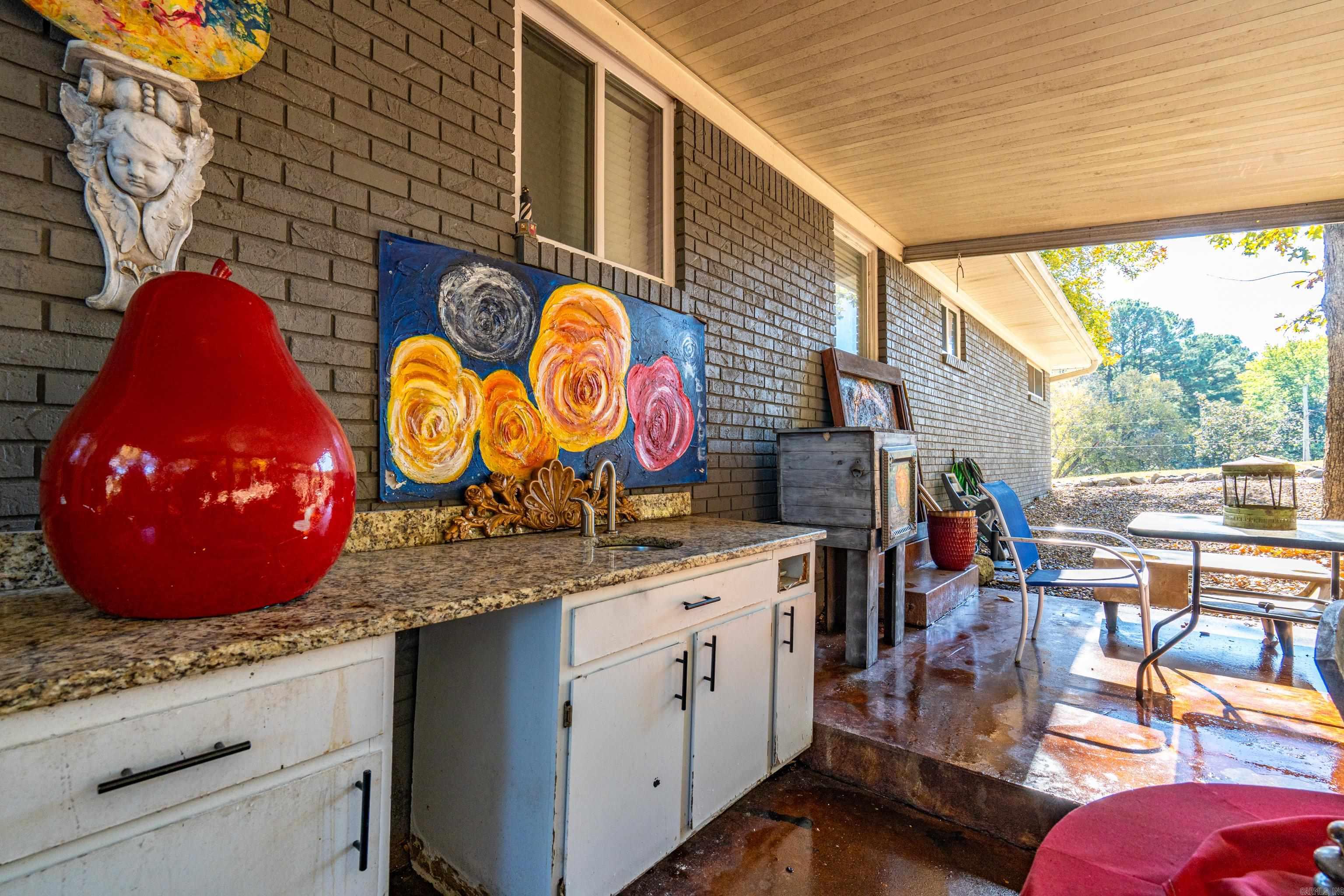 108 ROBINHOOD Hot Springs, AR 71913