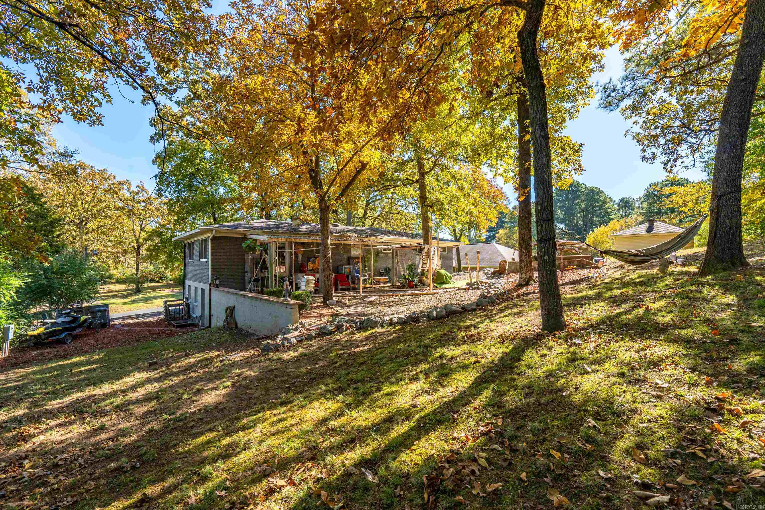 108 ROBINHOOD Hot Springs, AR 71913