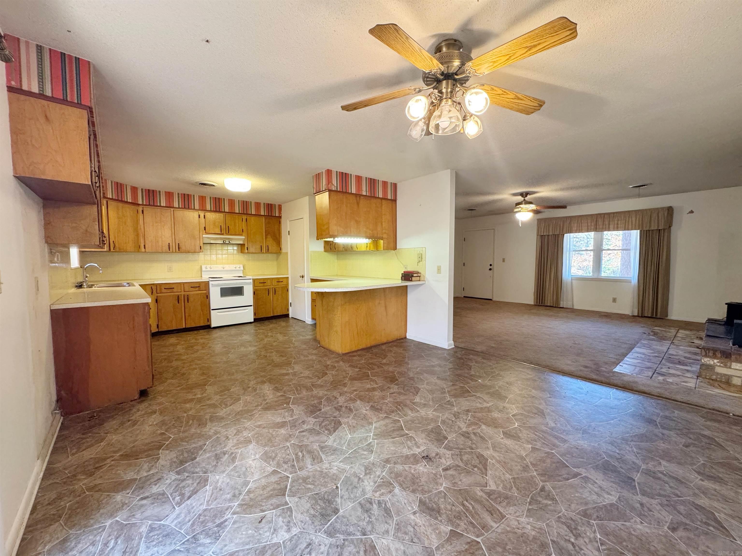 147 Memory Lane Clinton, AR 72031