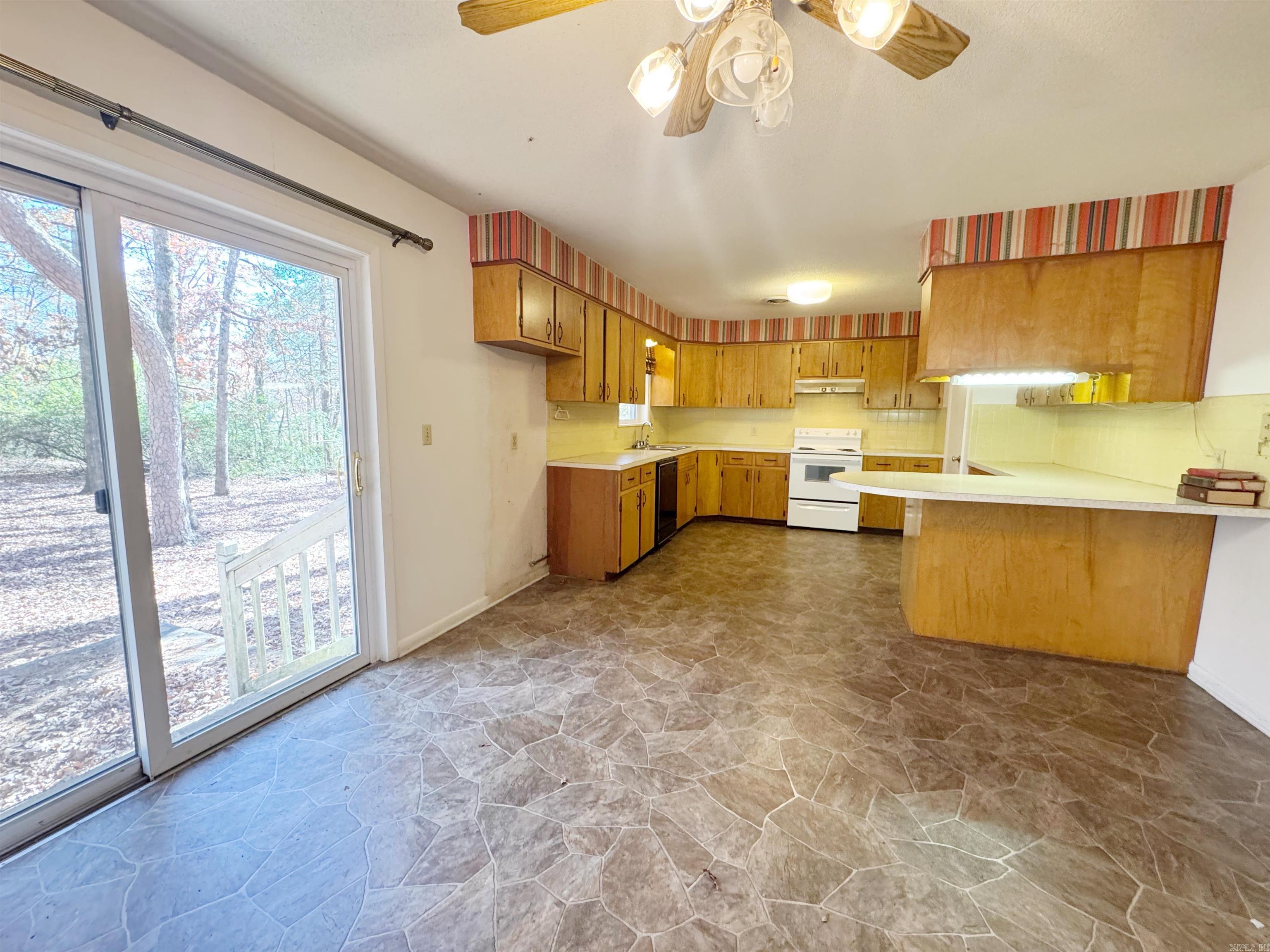 147 Memory Lane Clinton, AR 72031