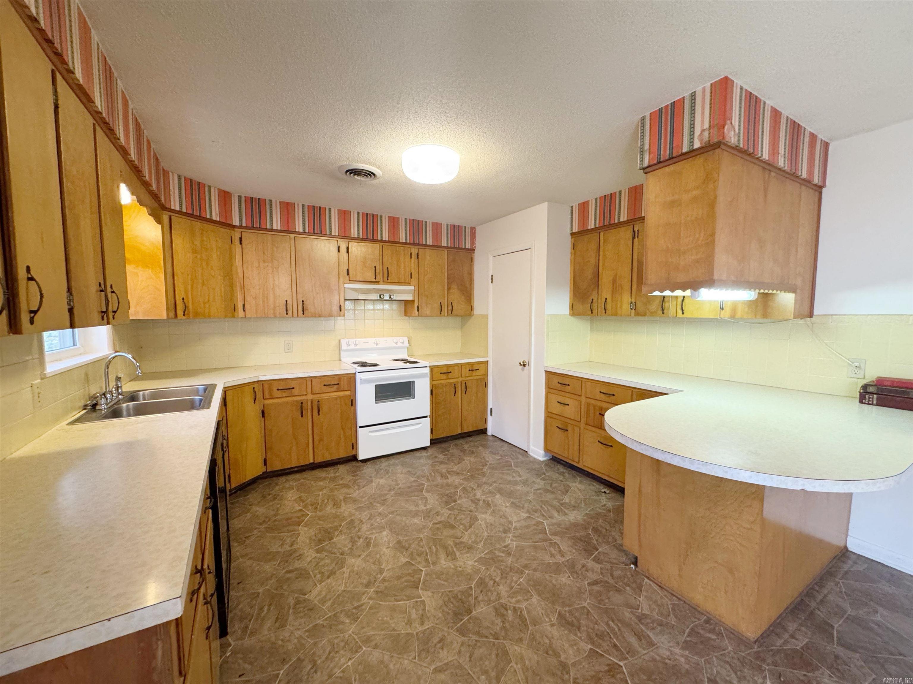 147 Memory Lane Clinton, AR 72031