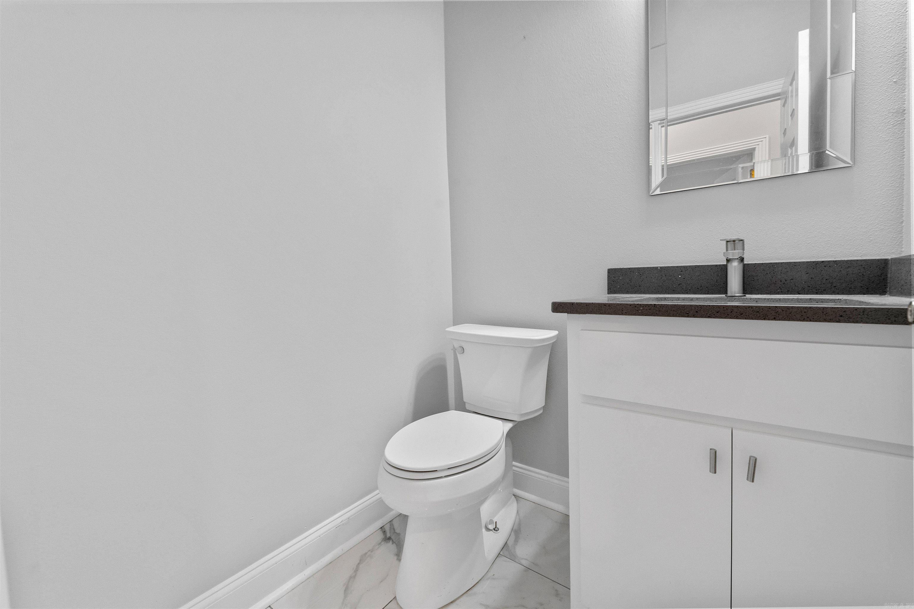 7926 S Shoreline  Benton, AR