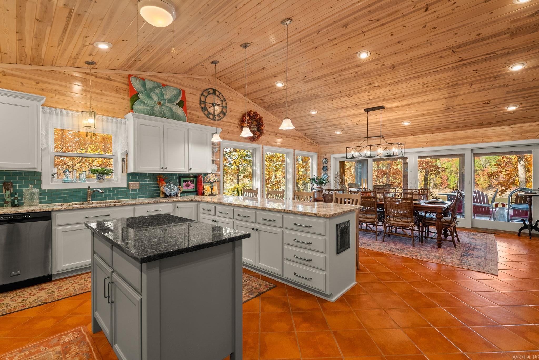 124 Sylvan Shores Dr. Edgemont, AR 72044