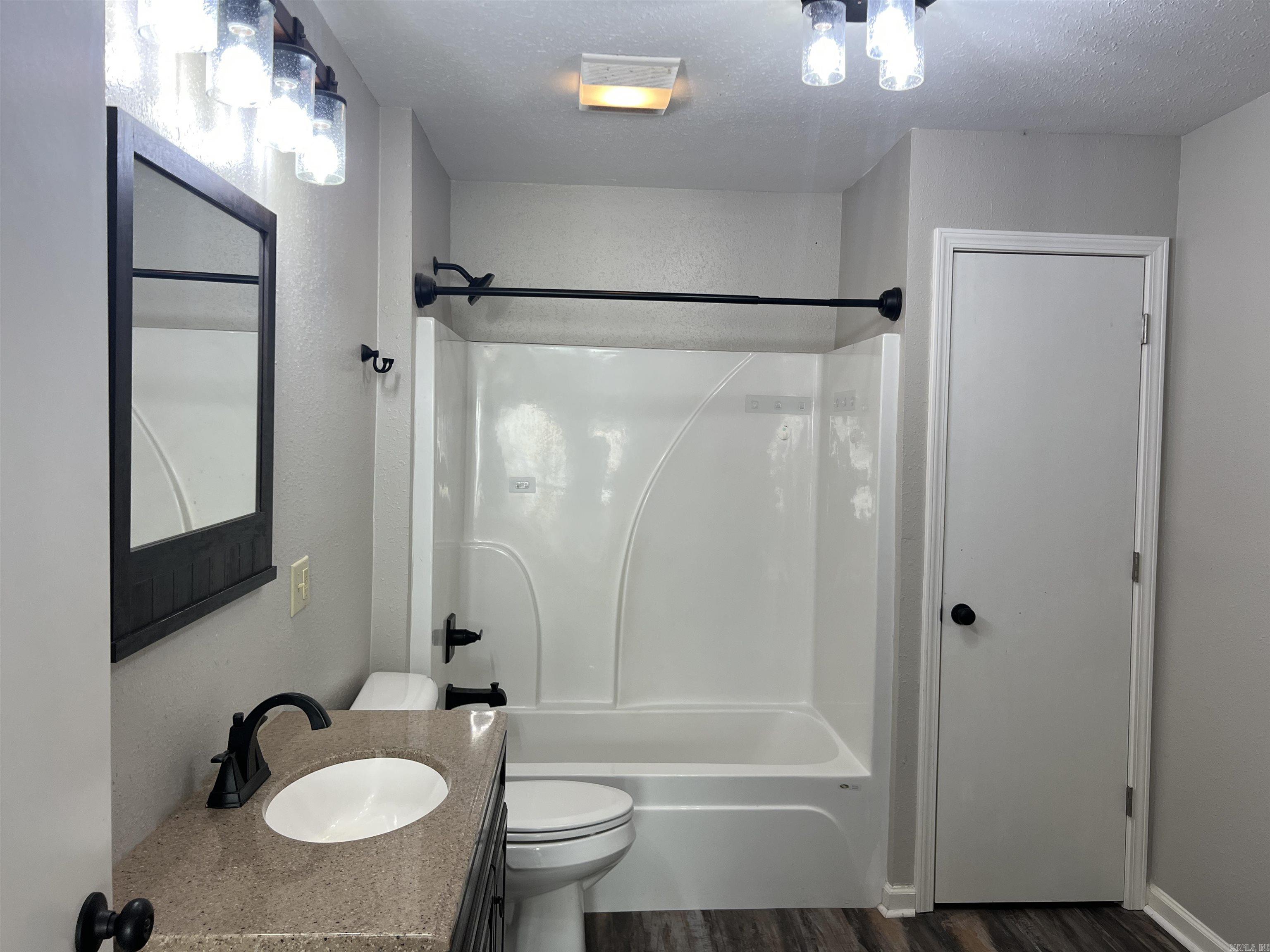 7101 Oxford Drive  Pine Bluff, AR