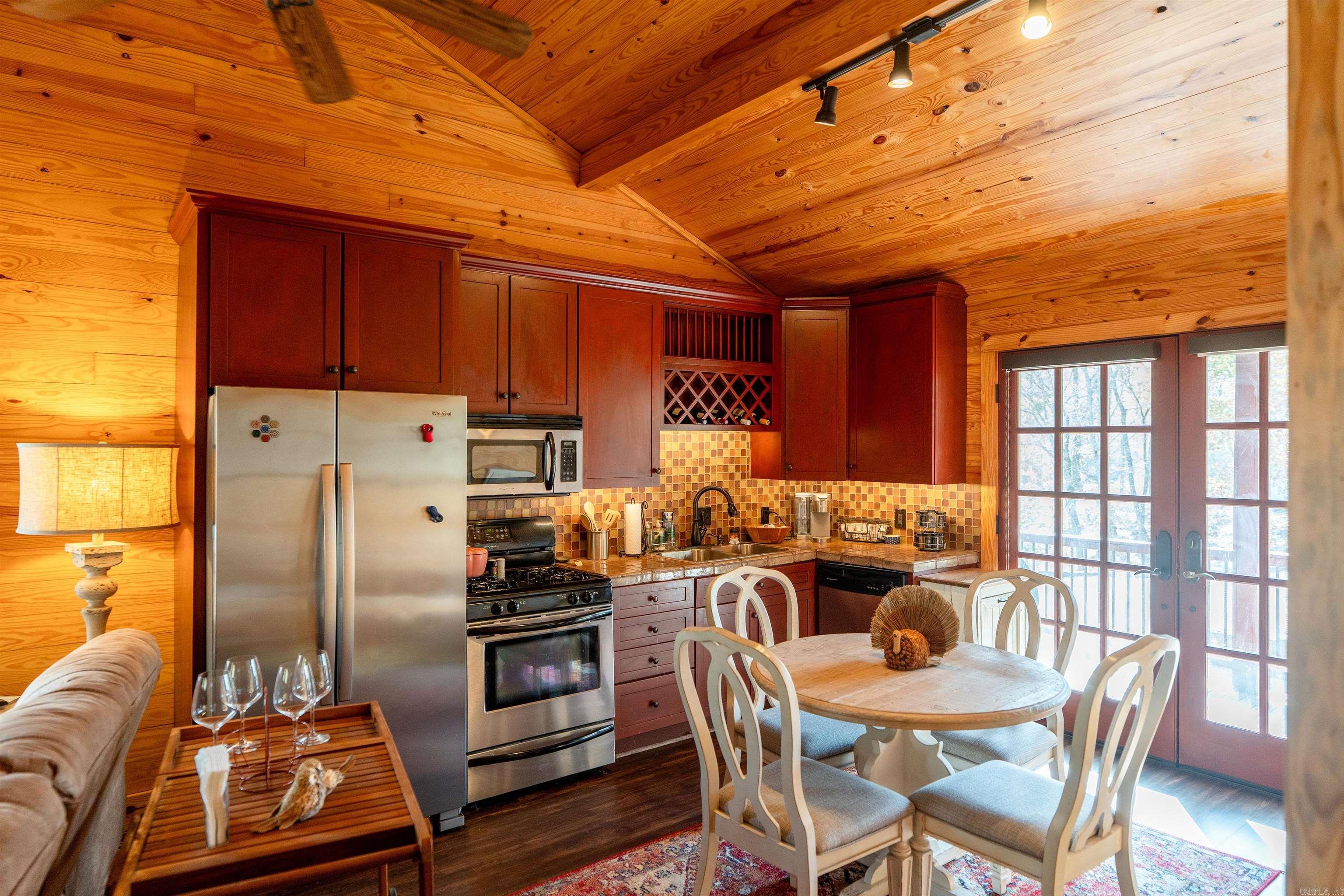 295 Primrose Creek  Heber Springs, AR