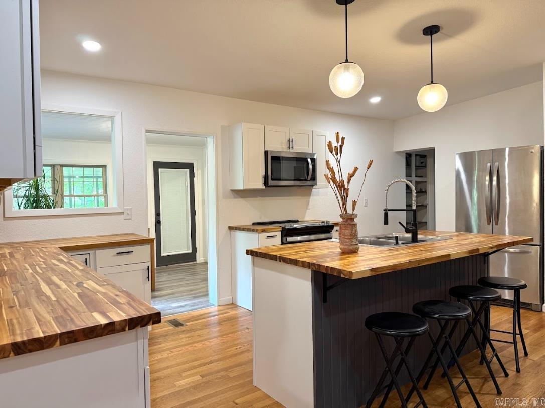 601 Clarence St. Mountain View, AR 72560