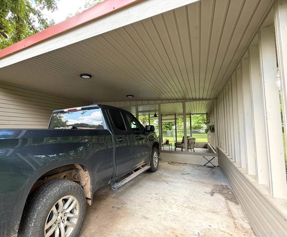 601 Clarence St. Mountain View, AR 72560