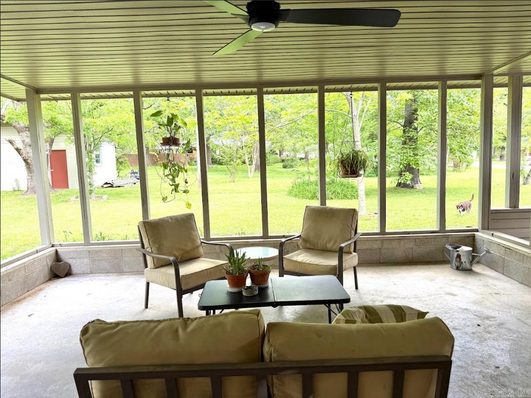 601 Clarence St. Mountain View, AR 72560