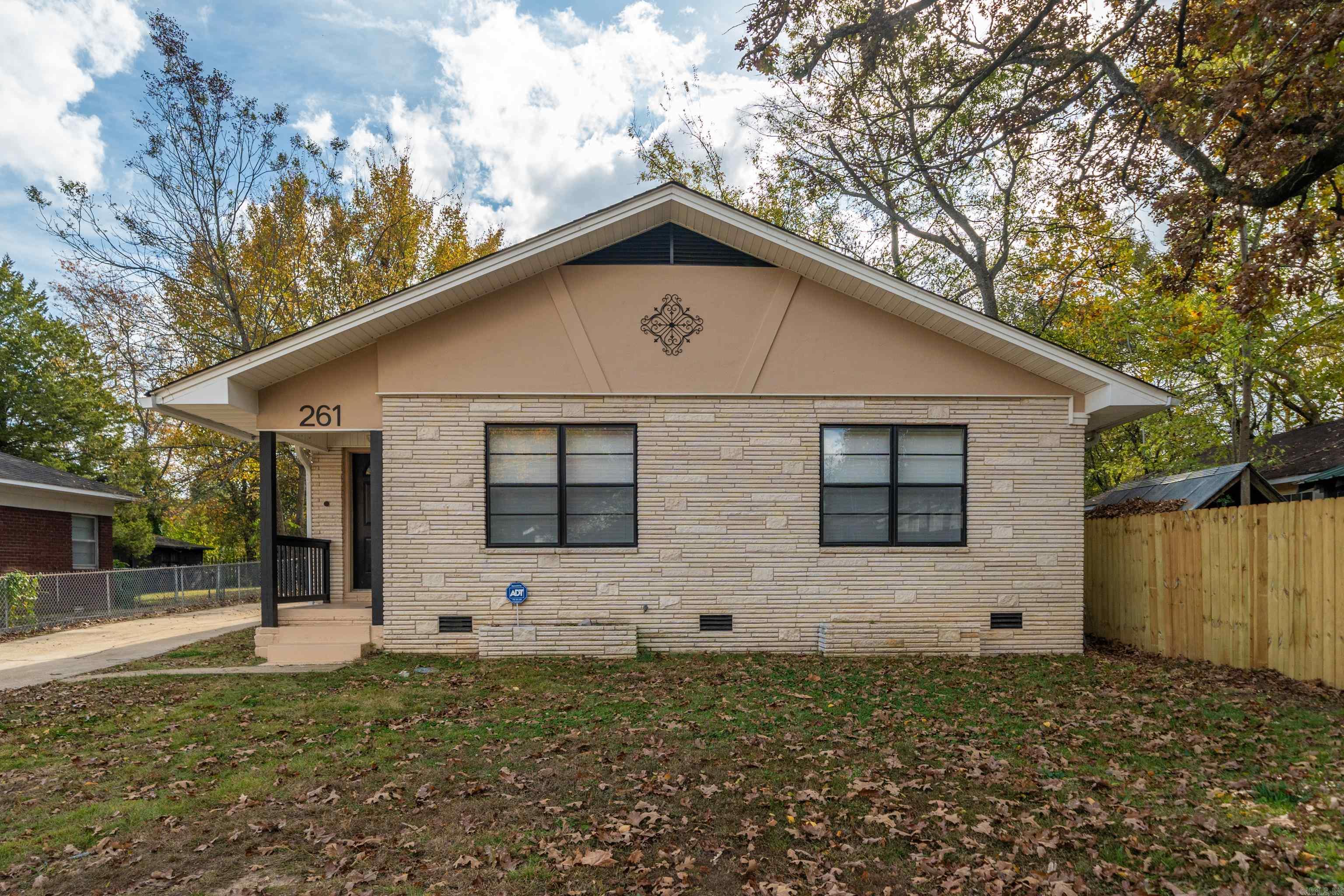 261 woodlawn  Hot Springs, AR