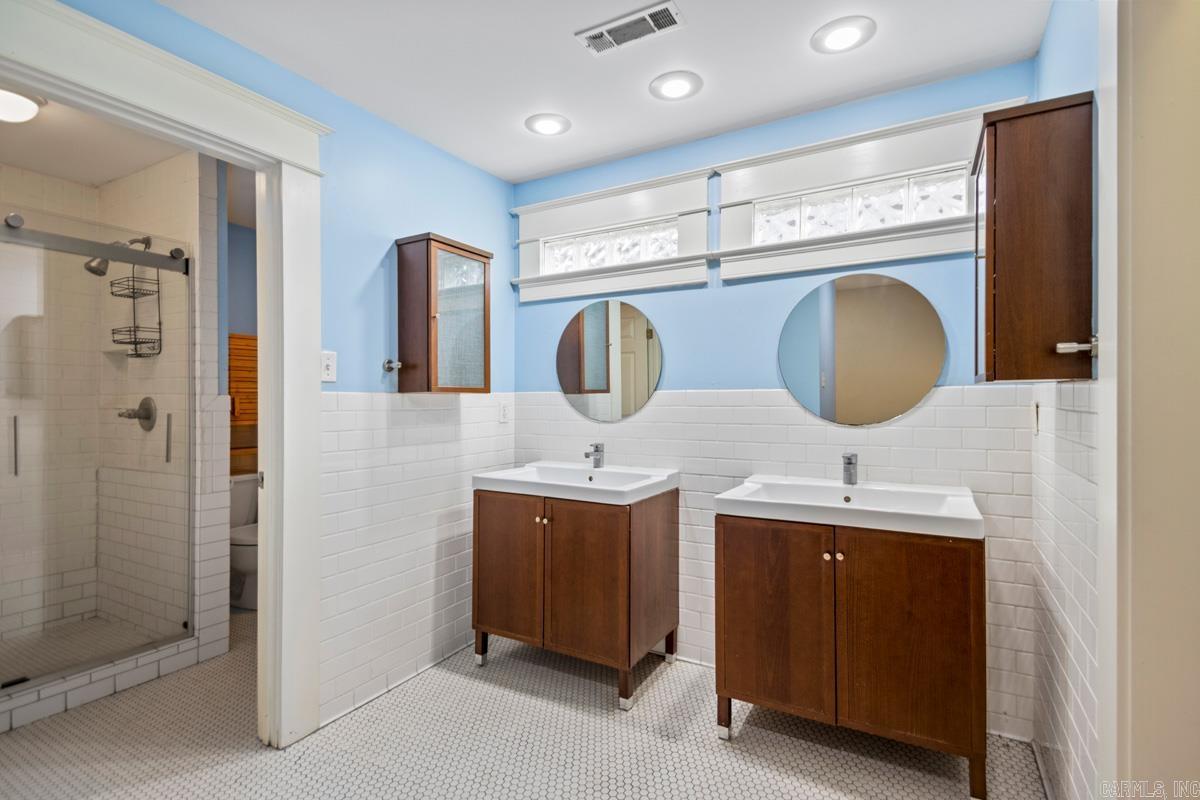 5009 N Lookout Drive Little Rock, AR 72205