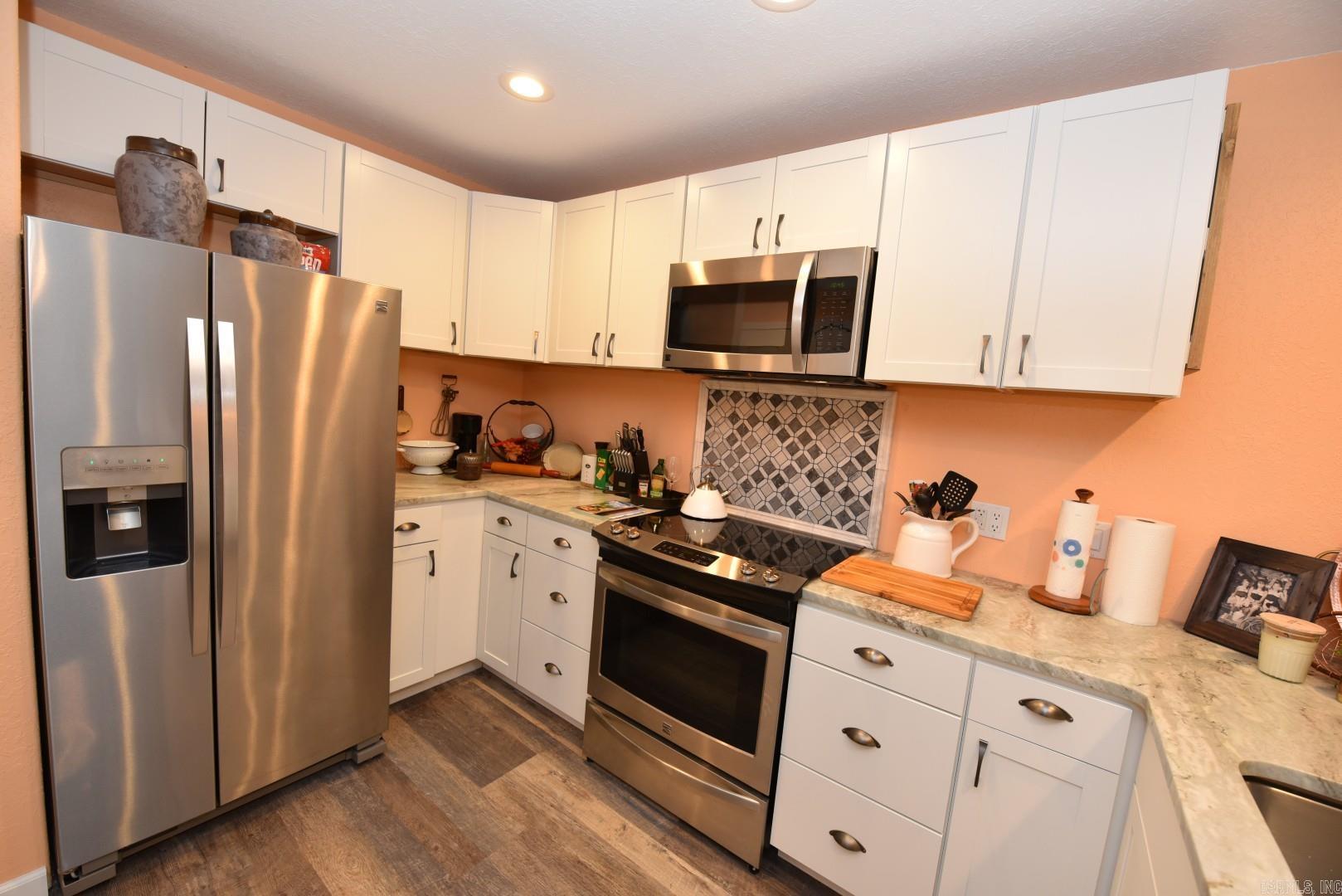 601 Dave Creek  Fairfield Bay, AR