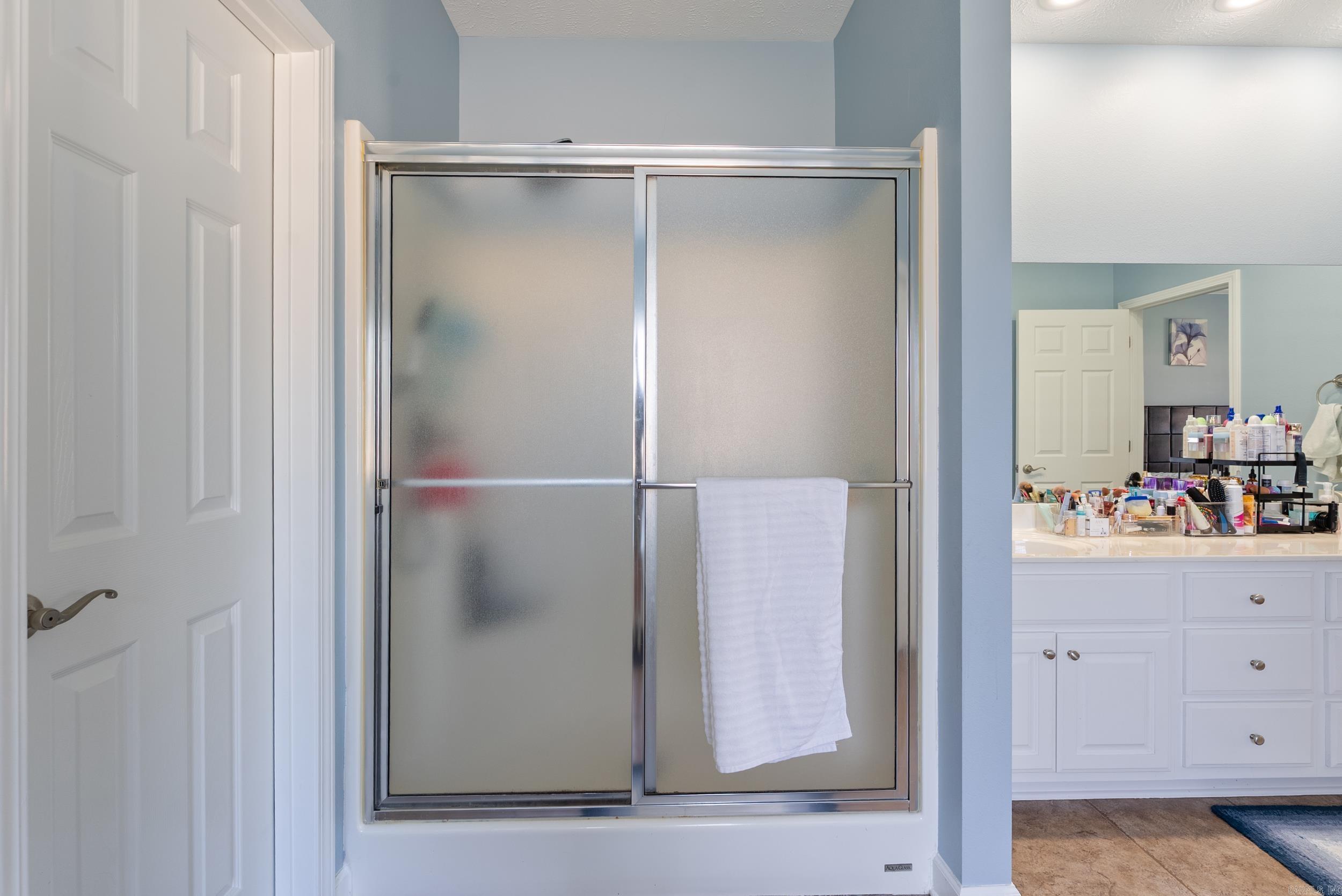 102 Creek Valley Lane Maumelle, AR 72113