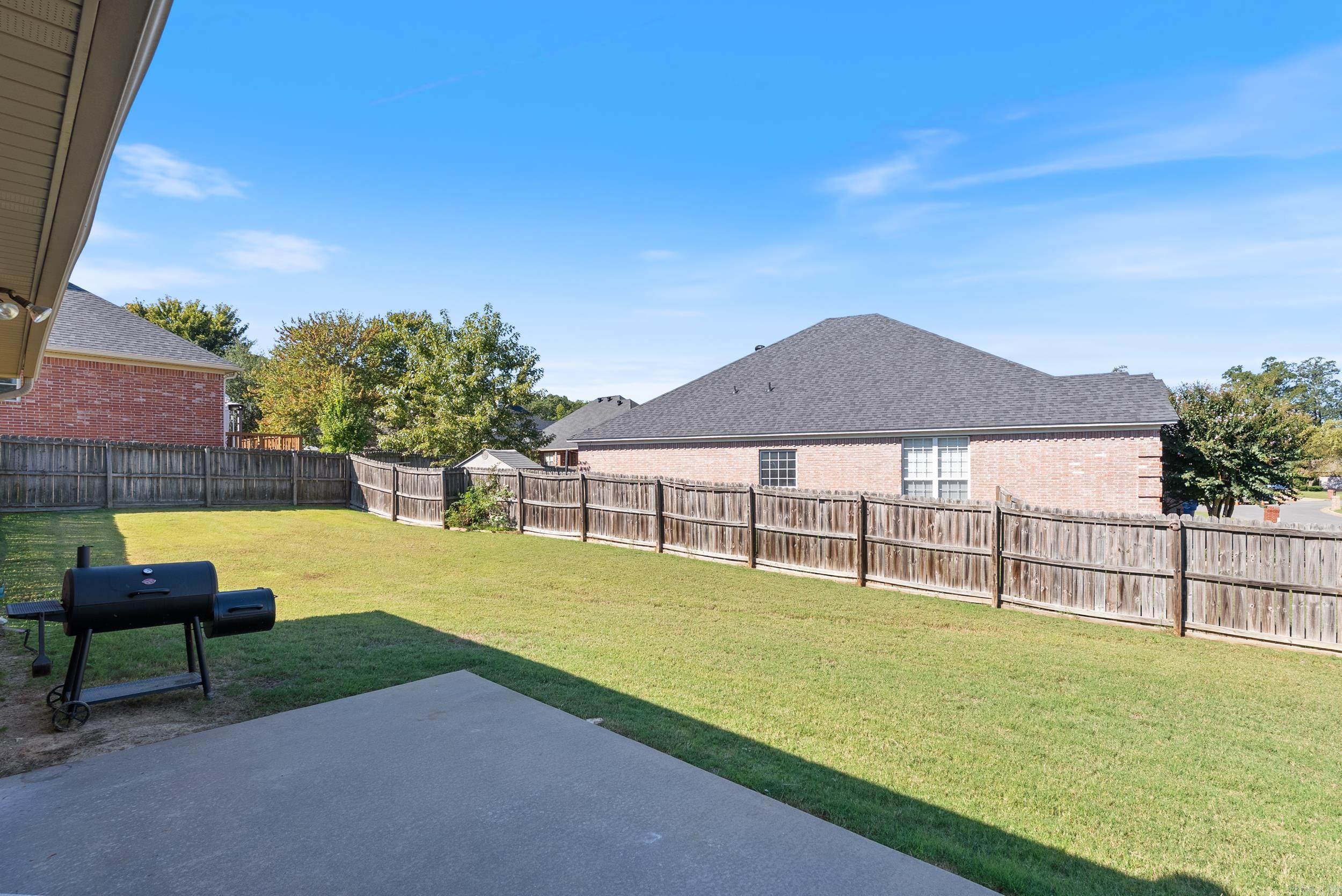102 Creek Valley Lane Maumelle, AR 72113