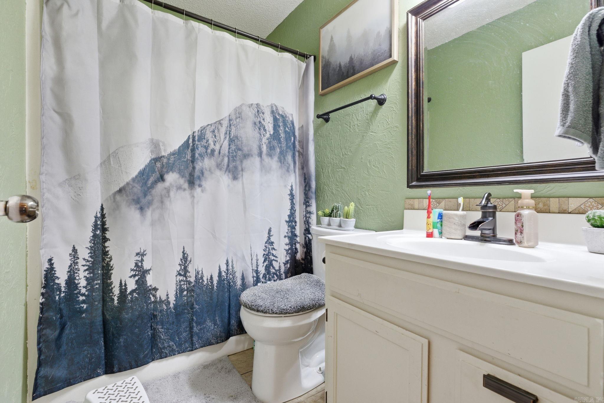 706 Bryant Meadows  Bryant, AR