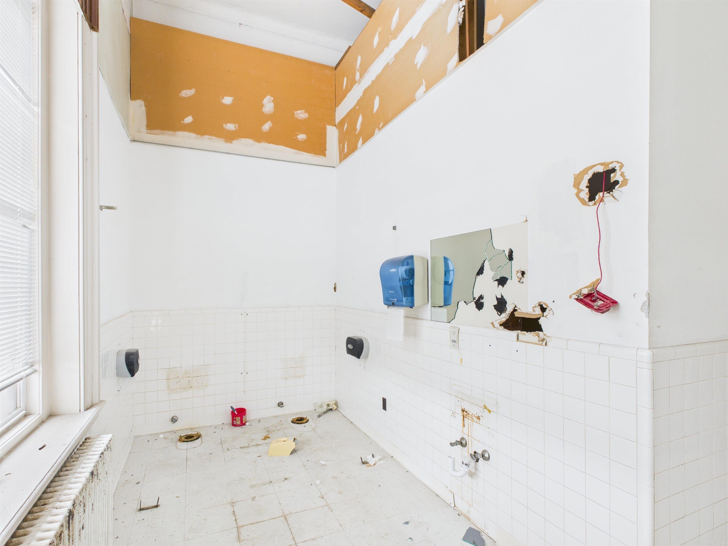 201 N Main  Harrison, AR