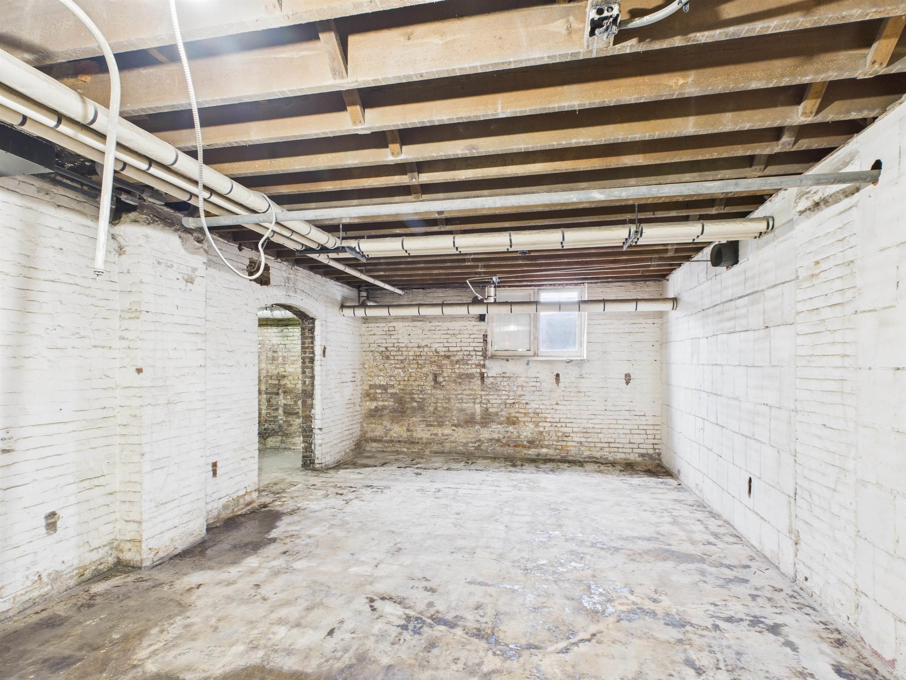 201 N Main  Harrison, AR