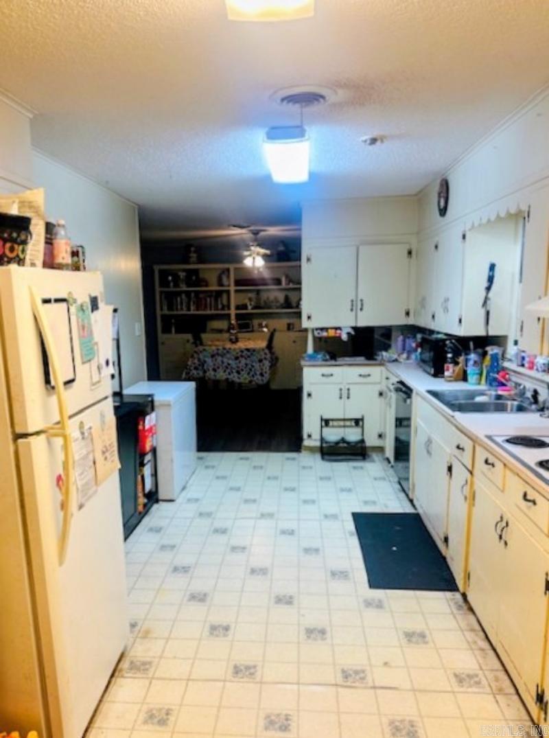 324 Elaine Ave.  Camden, AR