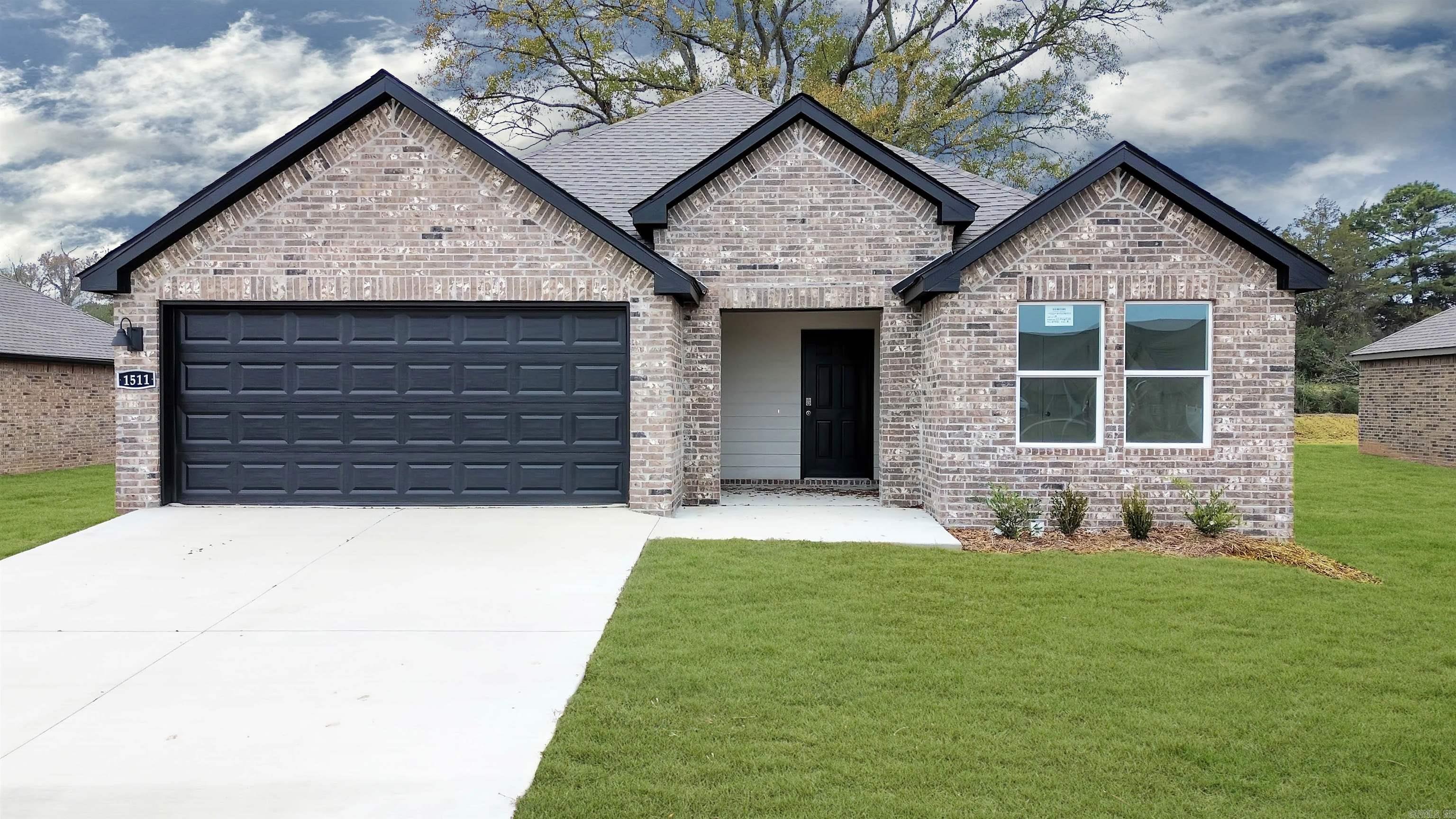 1604  Ridgefield  Searcy, AR