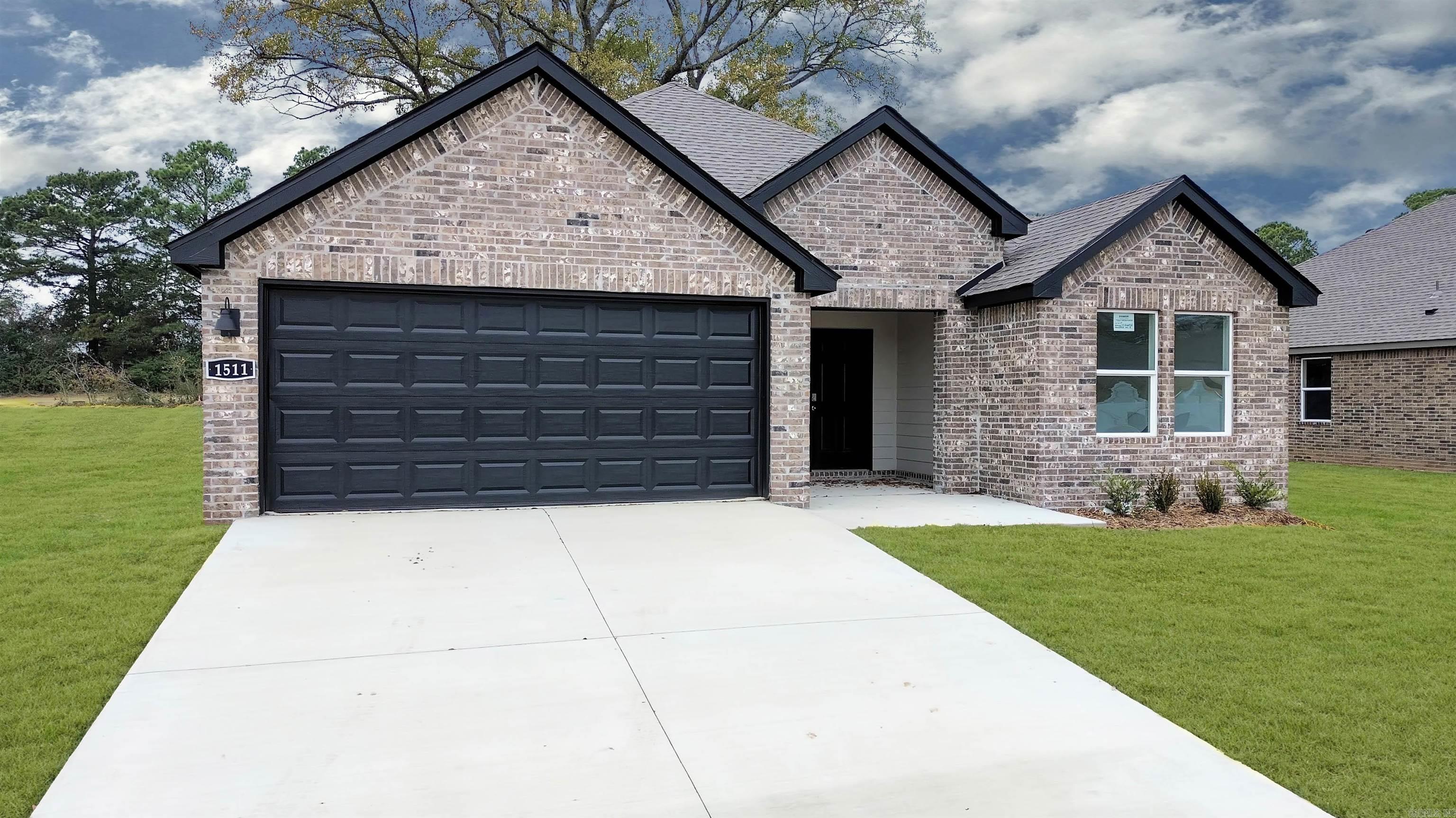 1604 Ridgefield Circle Searcy, AR 72143