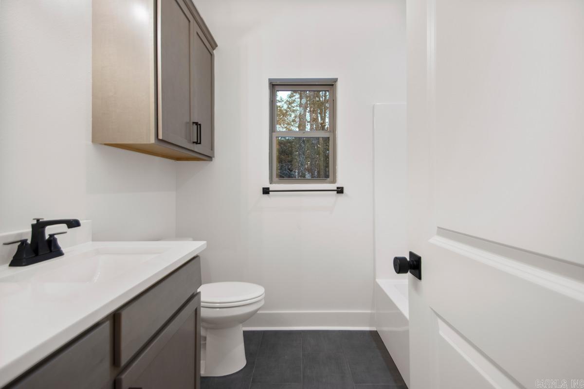 3 Promesa Lane Hot Springs Village, AR 71909