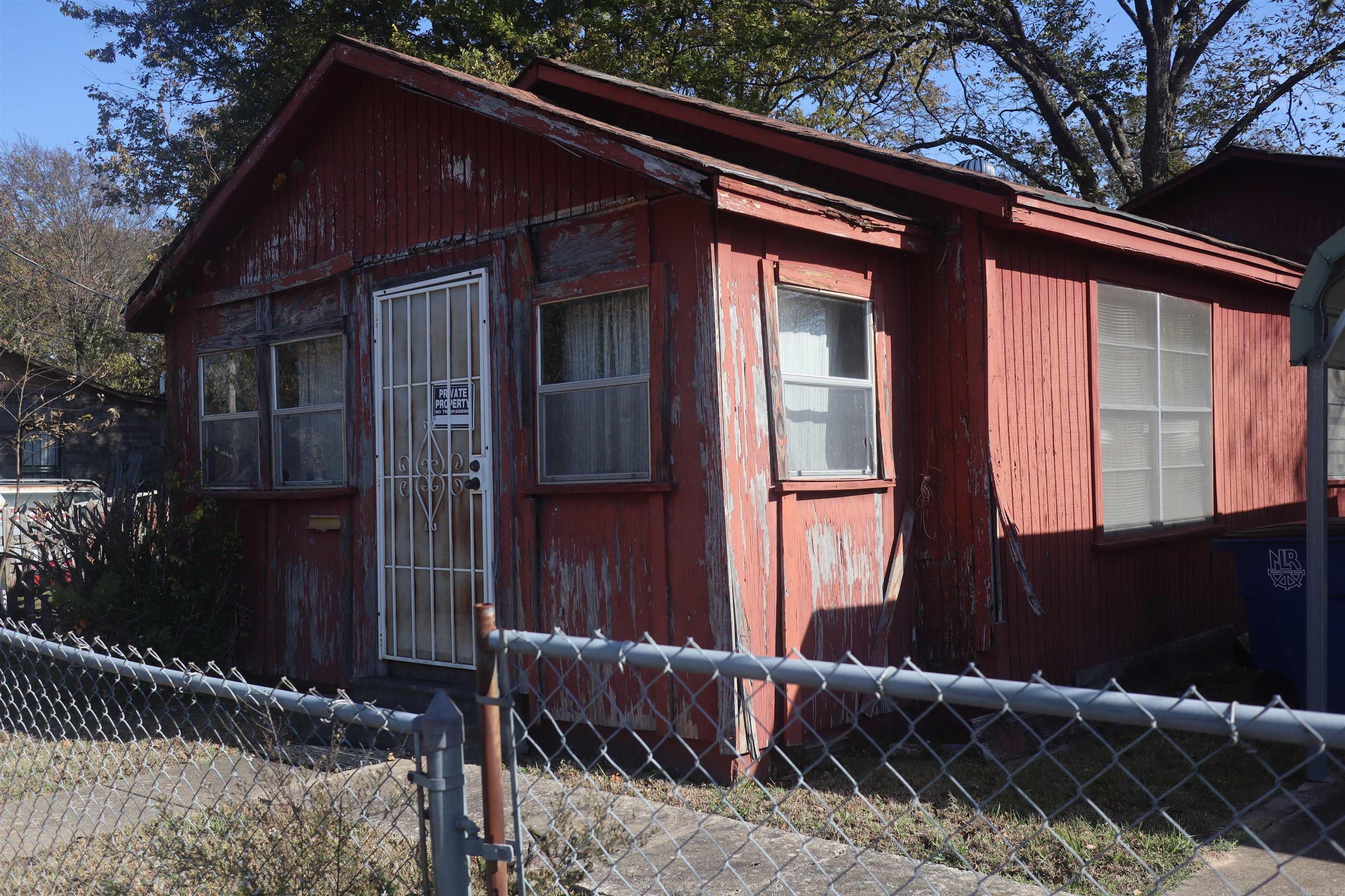 1004 N G St  North Little Rock, AR