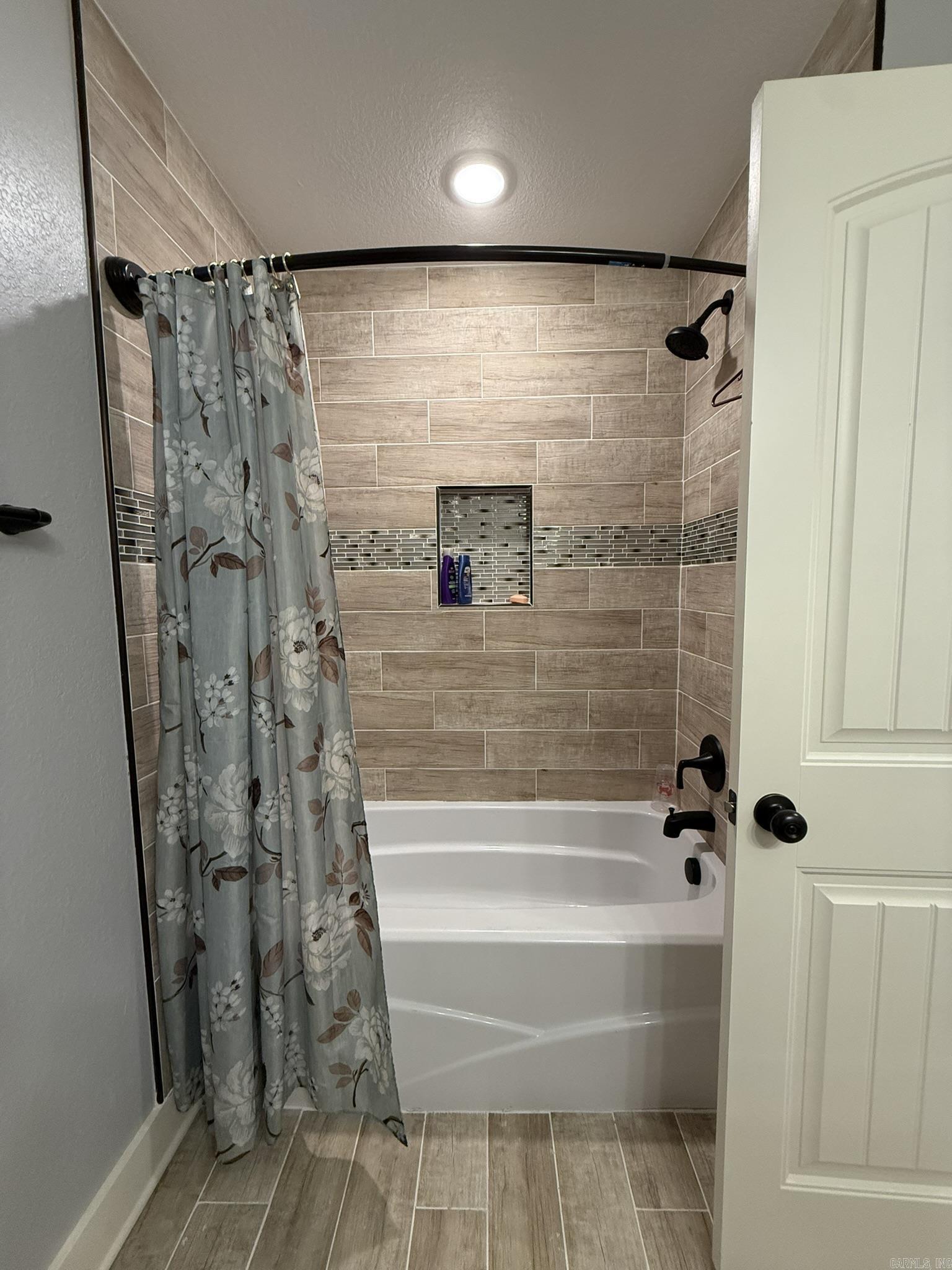 135 Redwood Bono, AR 72416