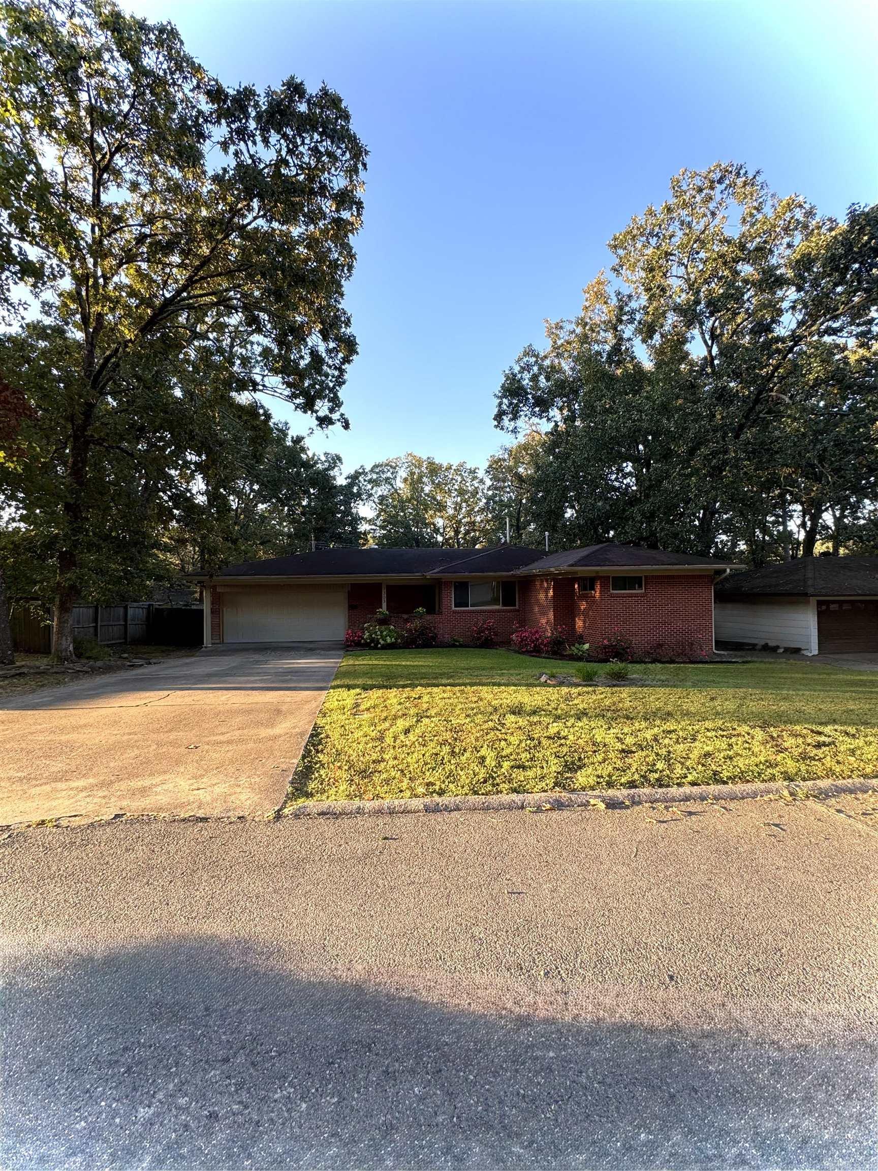7303 Briarwood Drive Little Rock, AR 72205