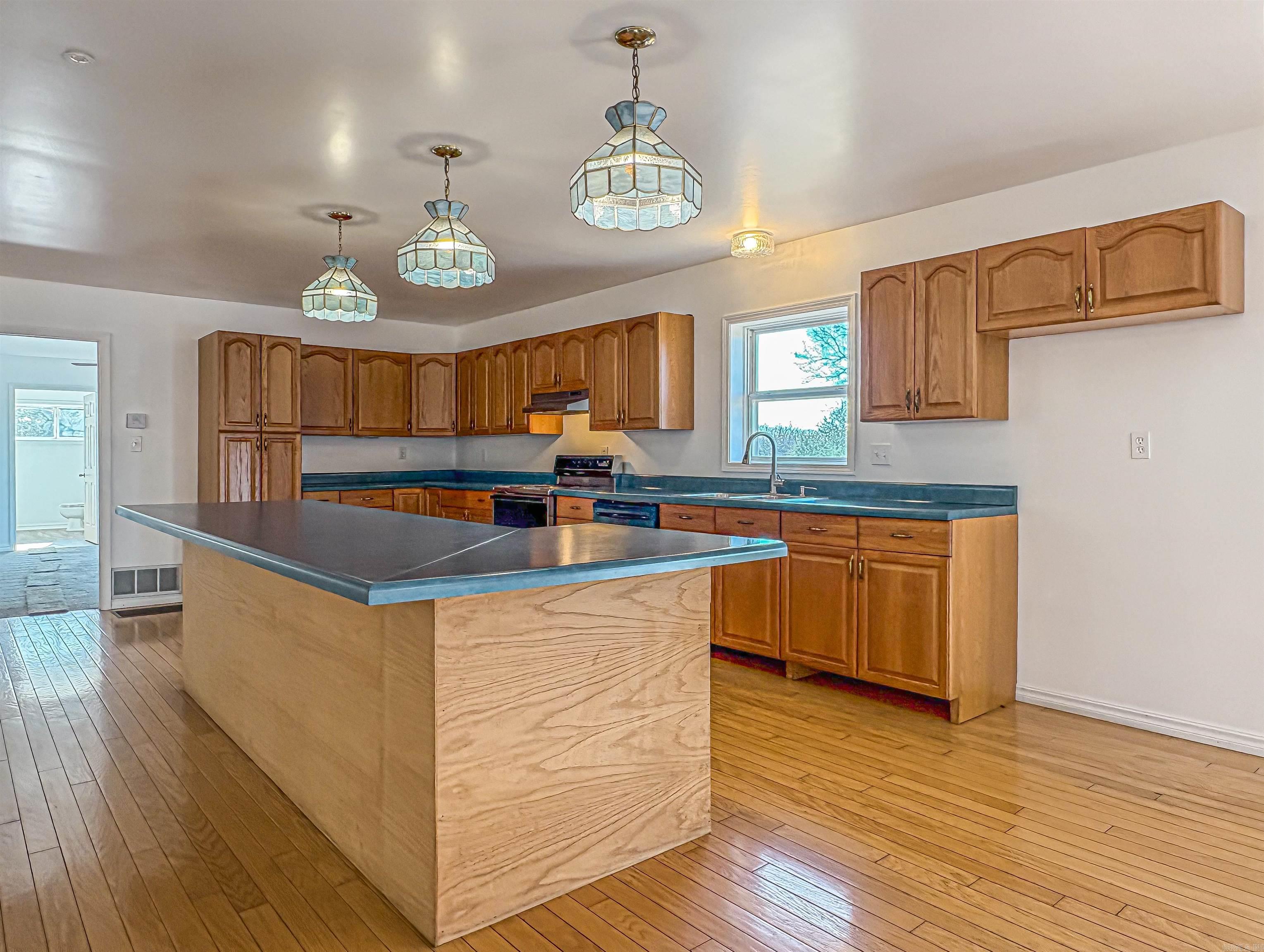 941 MC 5025 Valley Springs, AR 72682