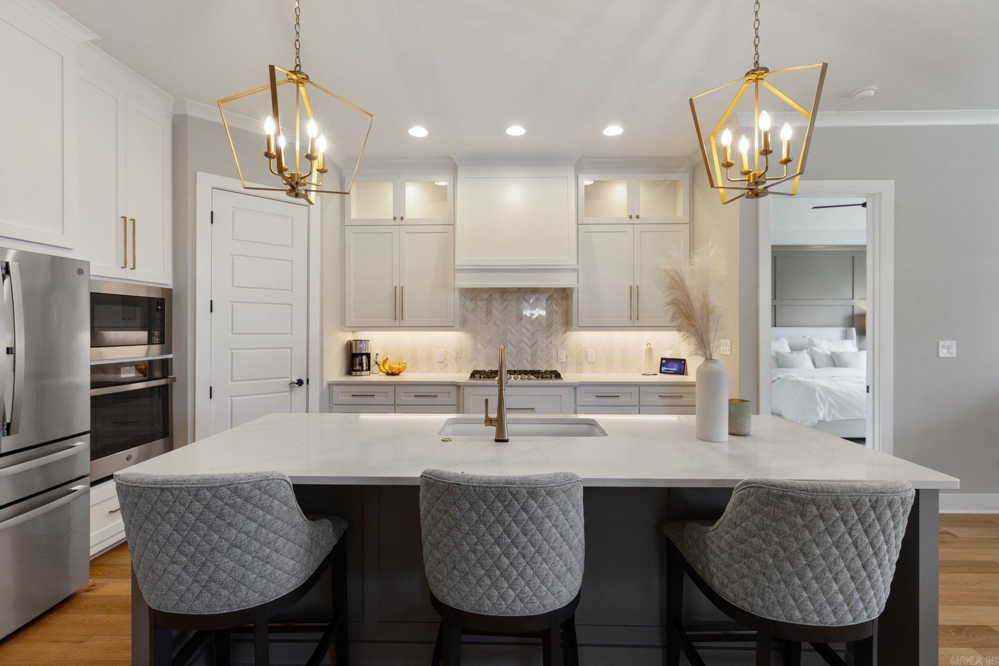 24 Mountain Brook Road Little Rock, AR 72223