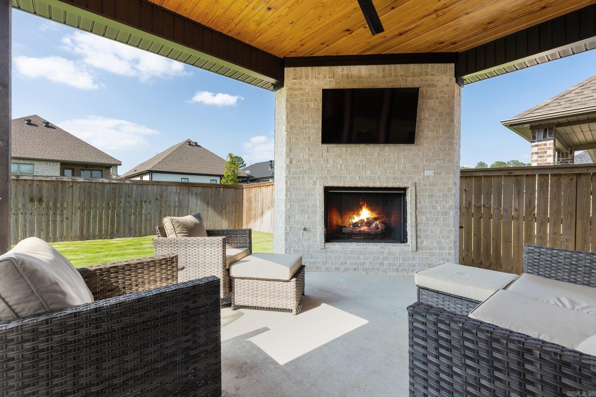 24 Mountain Brook Road Little Rock, AR 72223