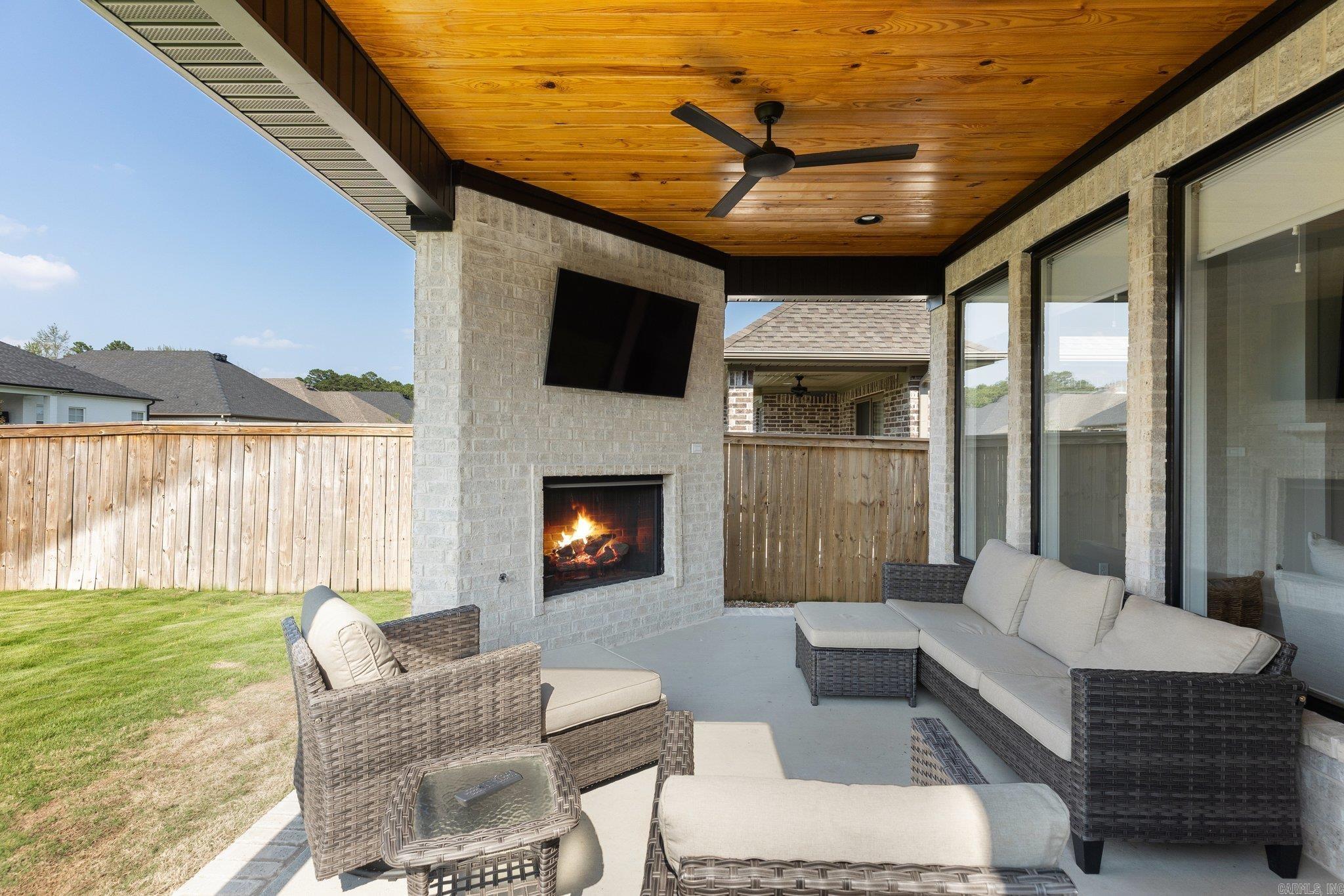 24 Mountain Brook Road Little Rock, AR 72223