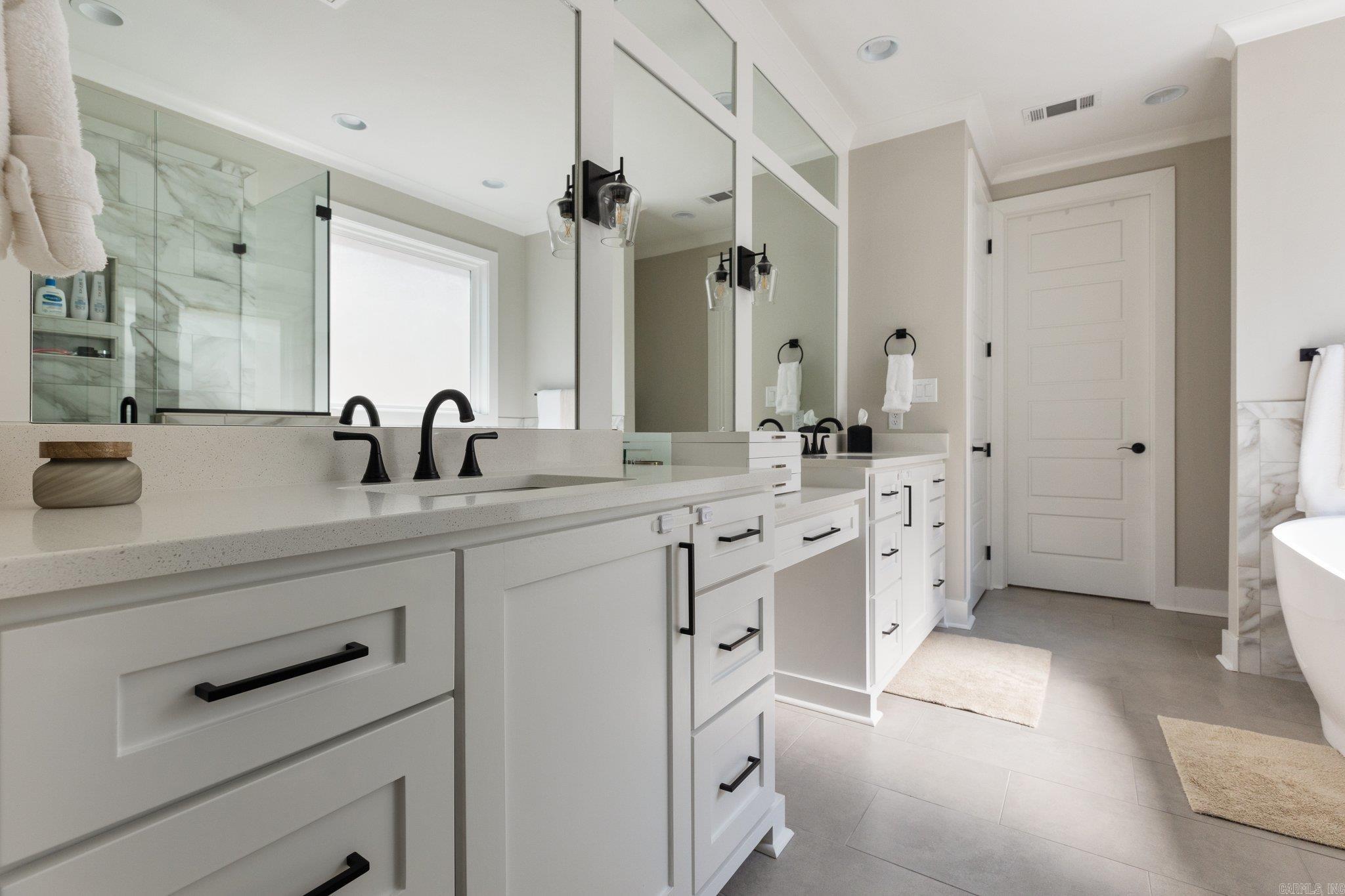 24 Mountain Brook Road Little Rock, AR 72223