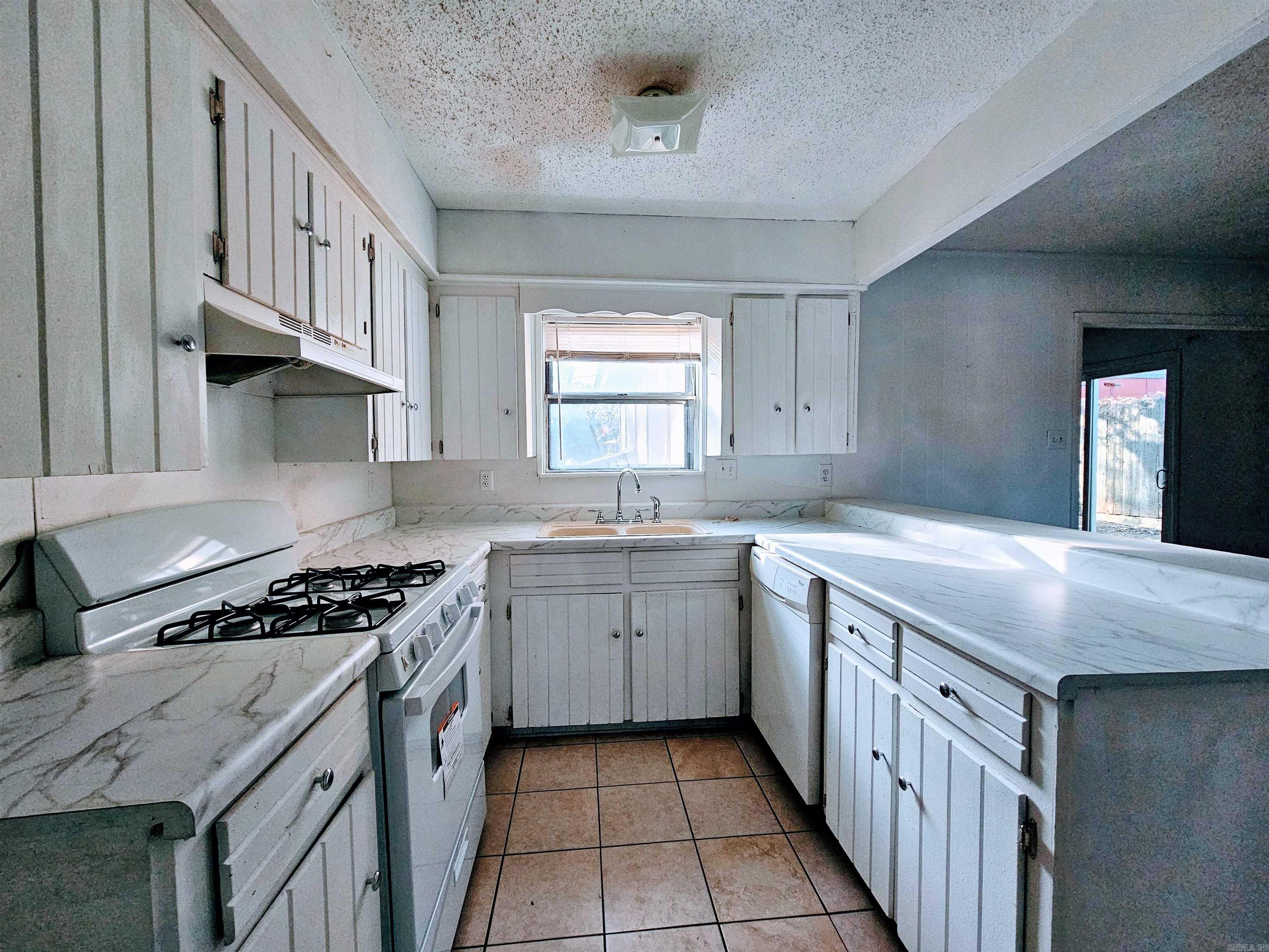 8713 Merrymen Road Sherwood, AR 72120