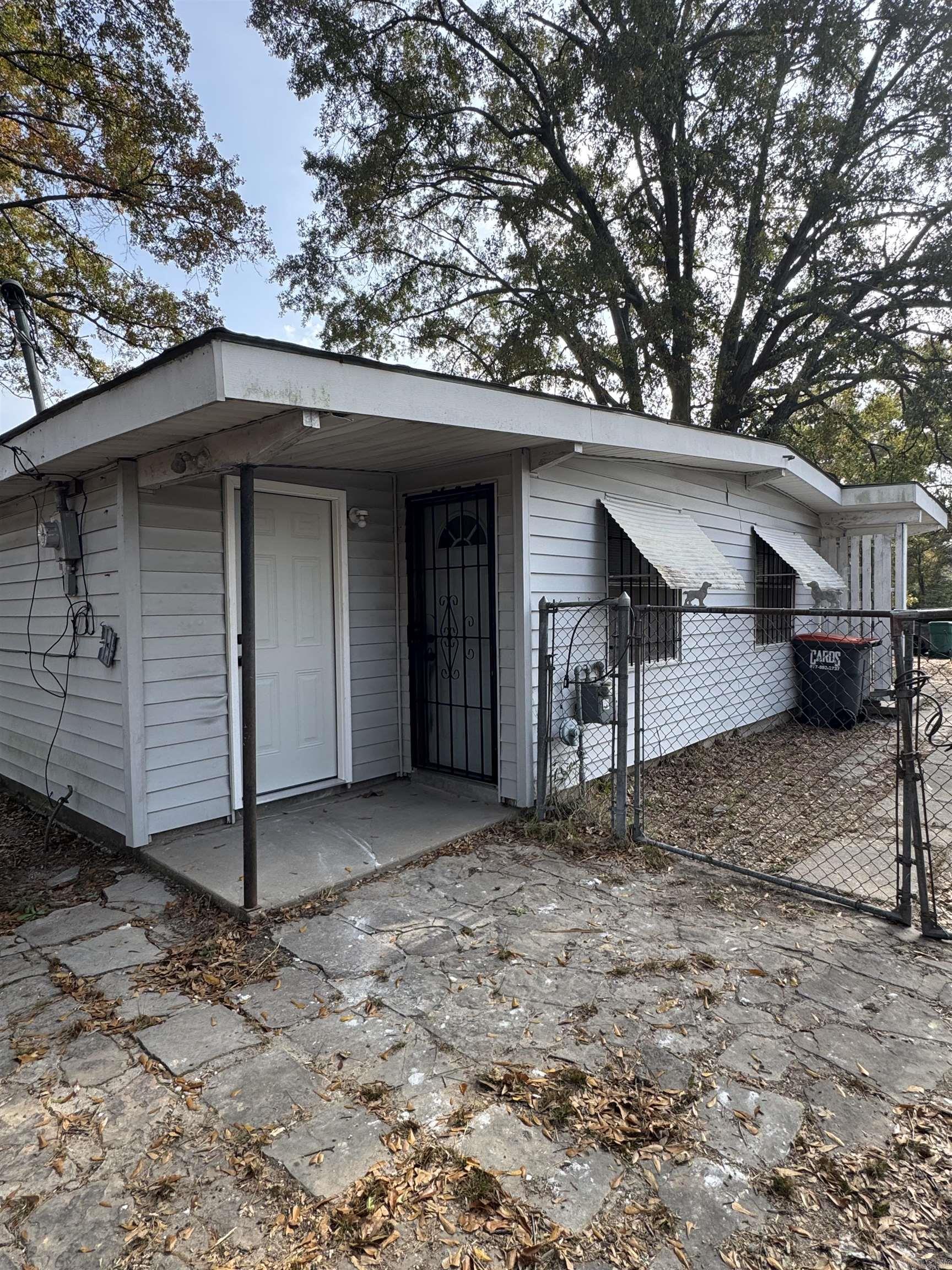 3203 S Iris St  Pine Bluff, AR