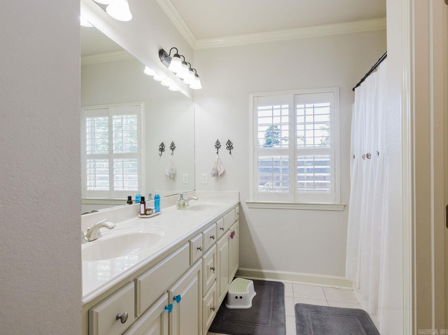 51 Waters Edge Drive Little Rock, AR 72204-8645