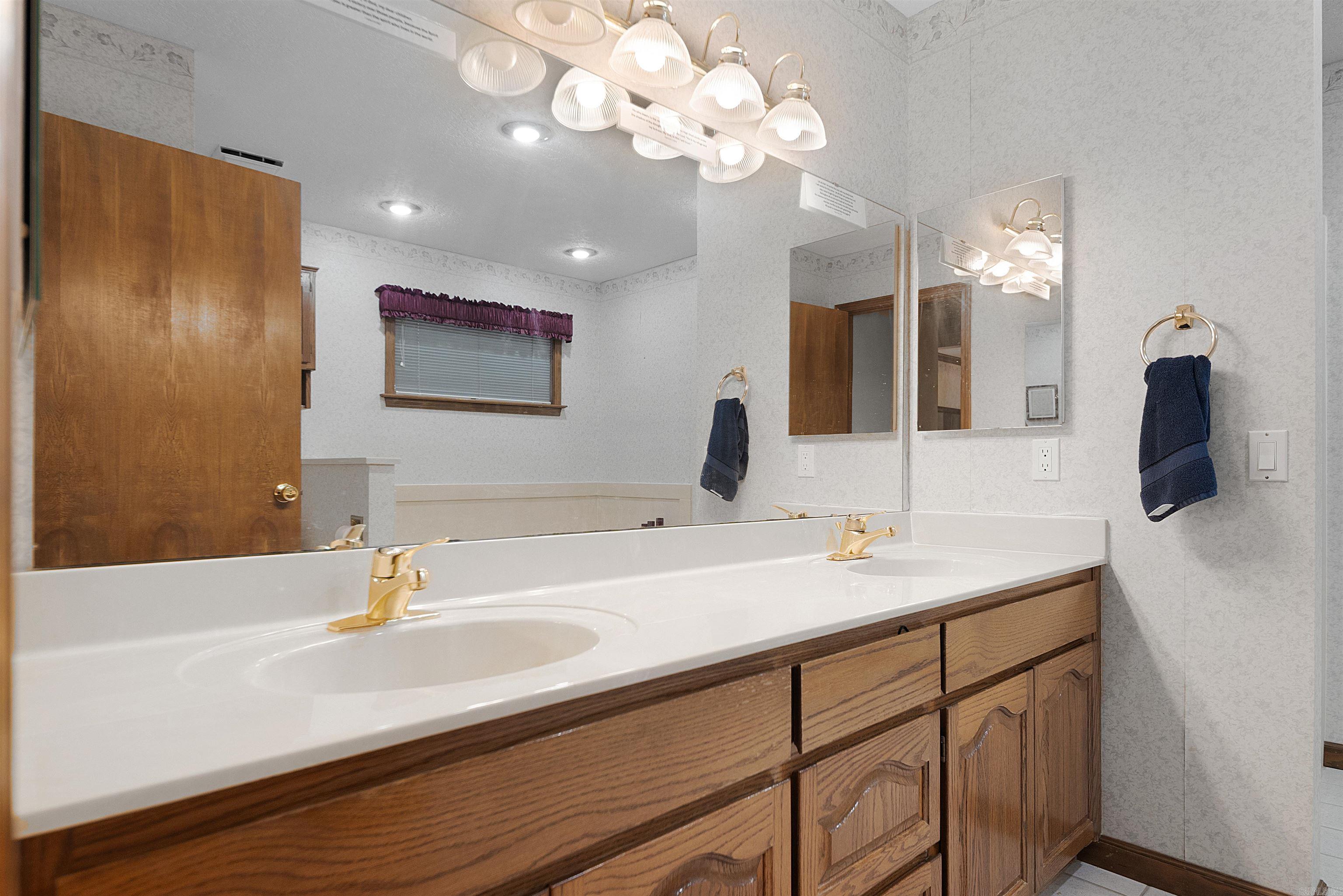 1 Mota  Hot Springs Village, AR