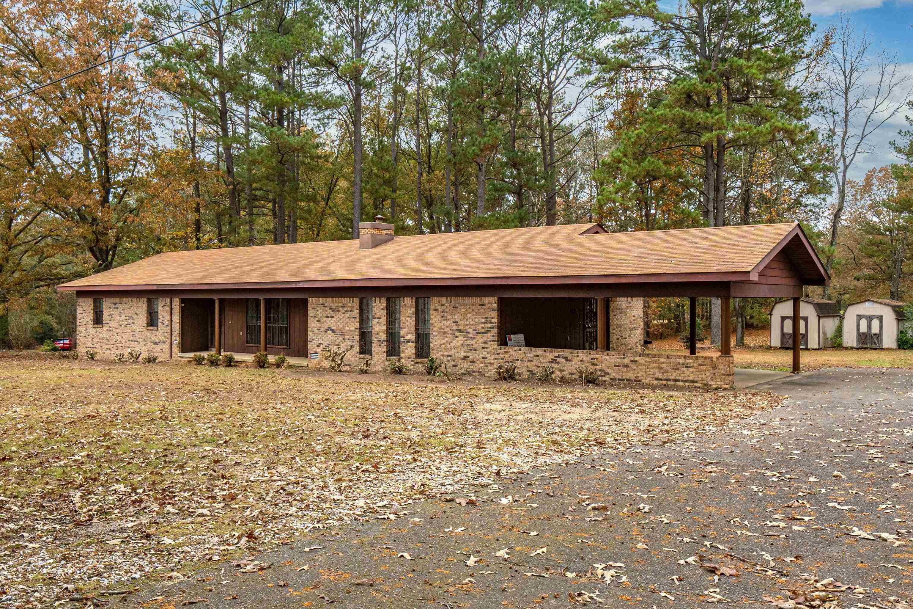 1068 Springhouse  Malvern, AR