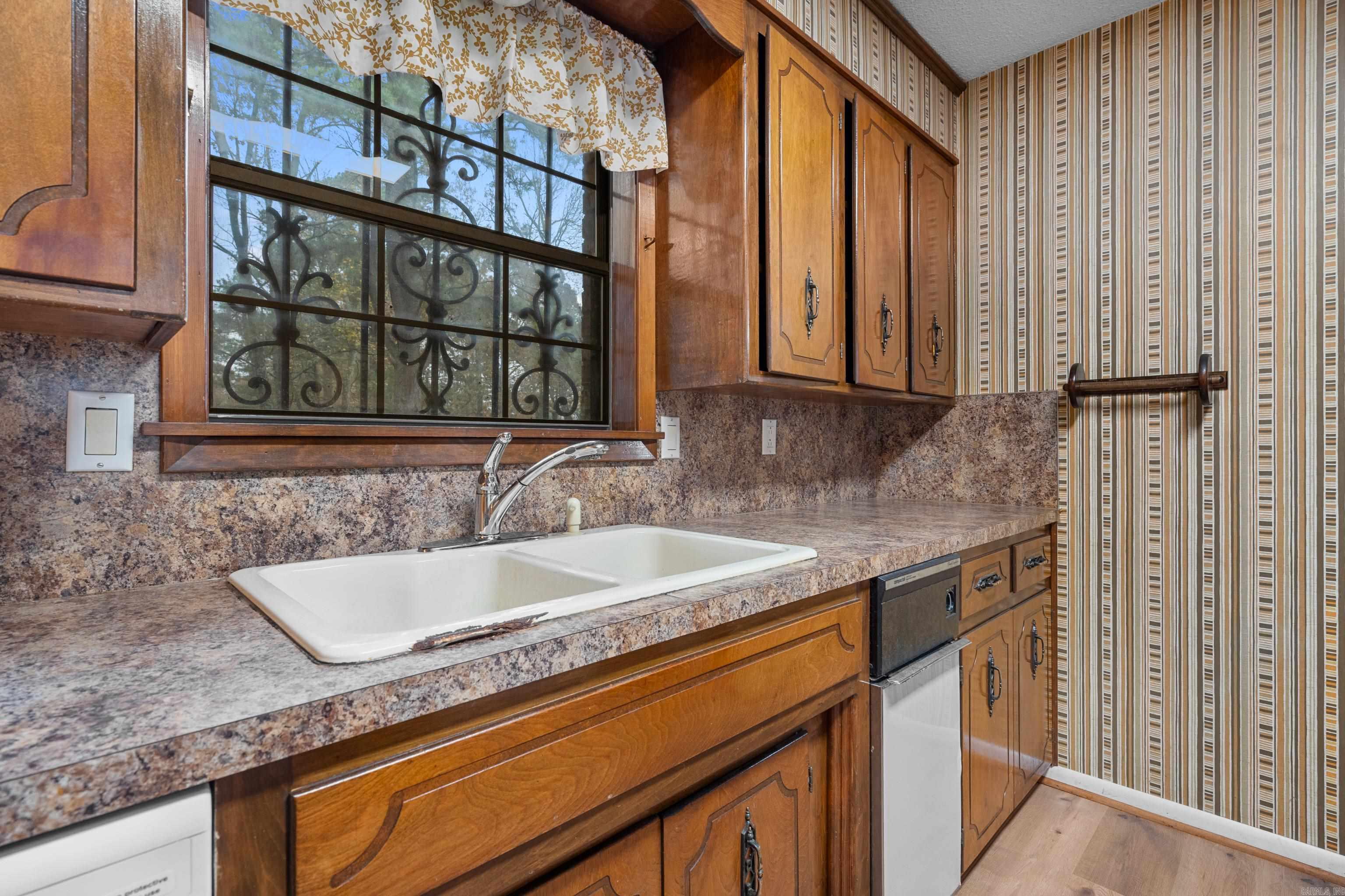 1068 Springhouse  Malvern, AR