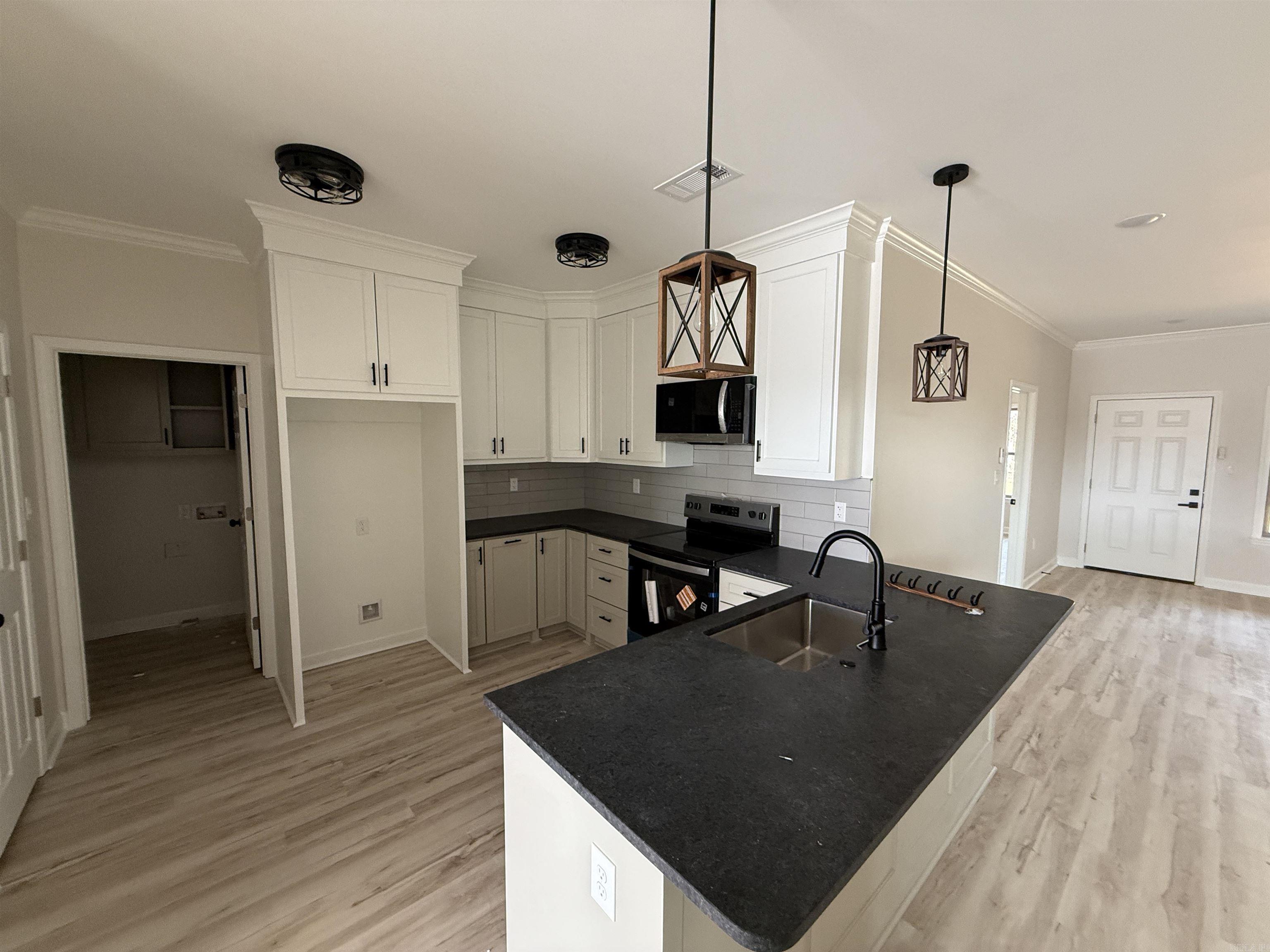 510 Madeleine  Austin, AR