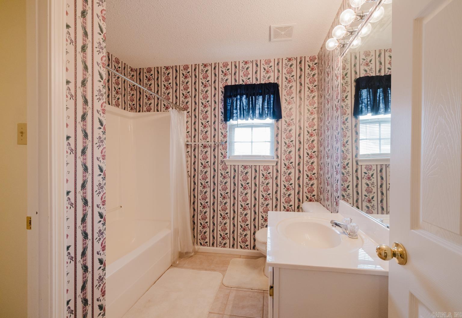 1906 Pine Circle Bryant, AR 72022-9999