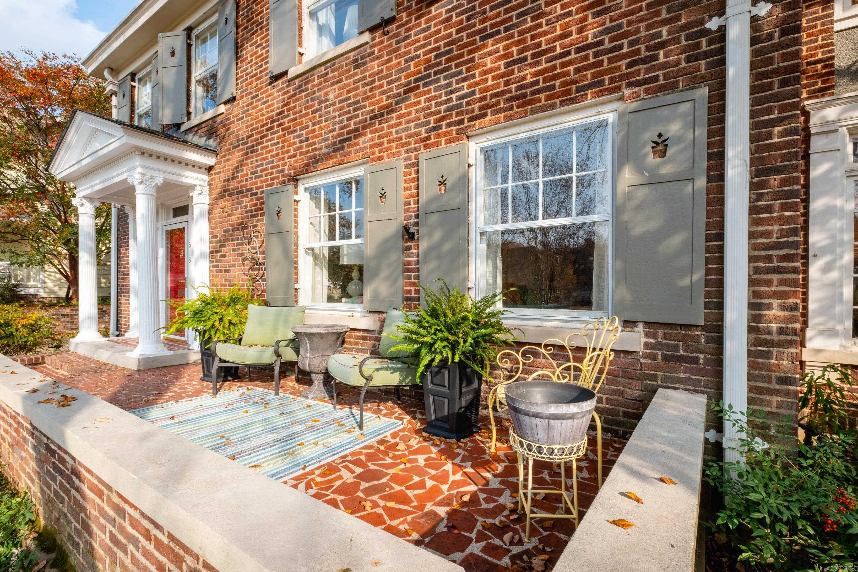 313 Colonial Court Little Rock, AR 72205