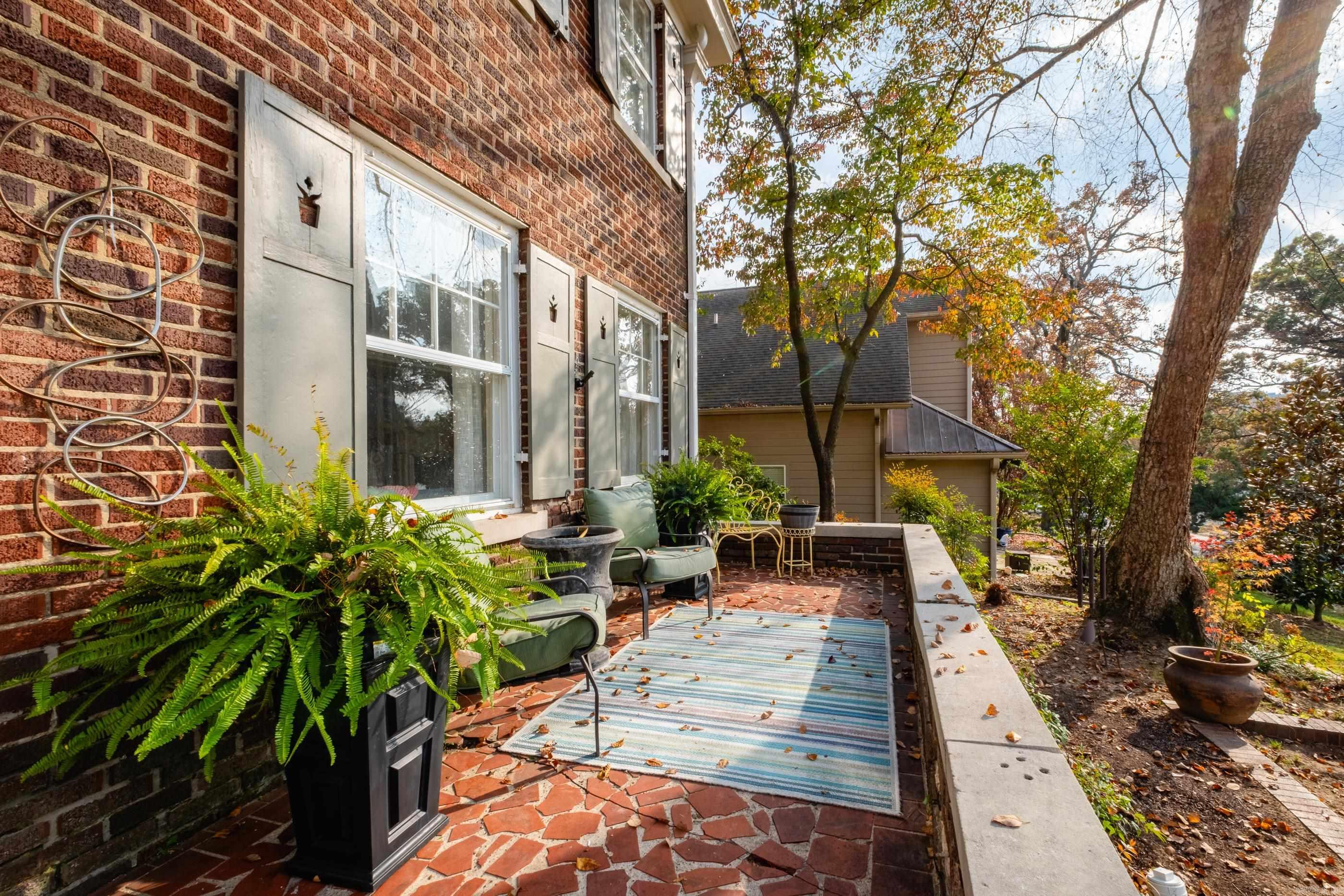 313 Colonial Court Little Rock, AR 72205