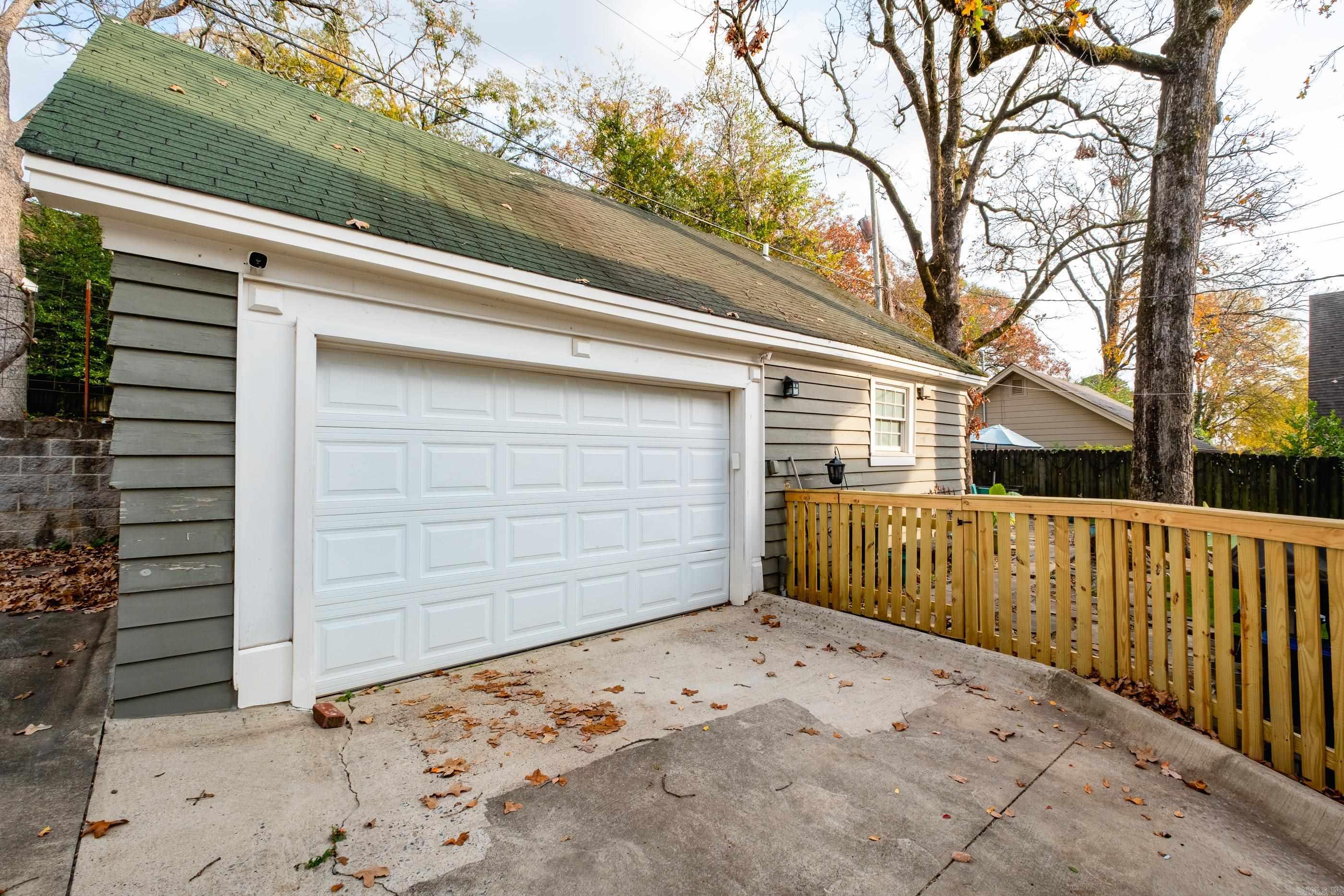 313 Colonial Court Little Rock, AR 72205