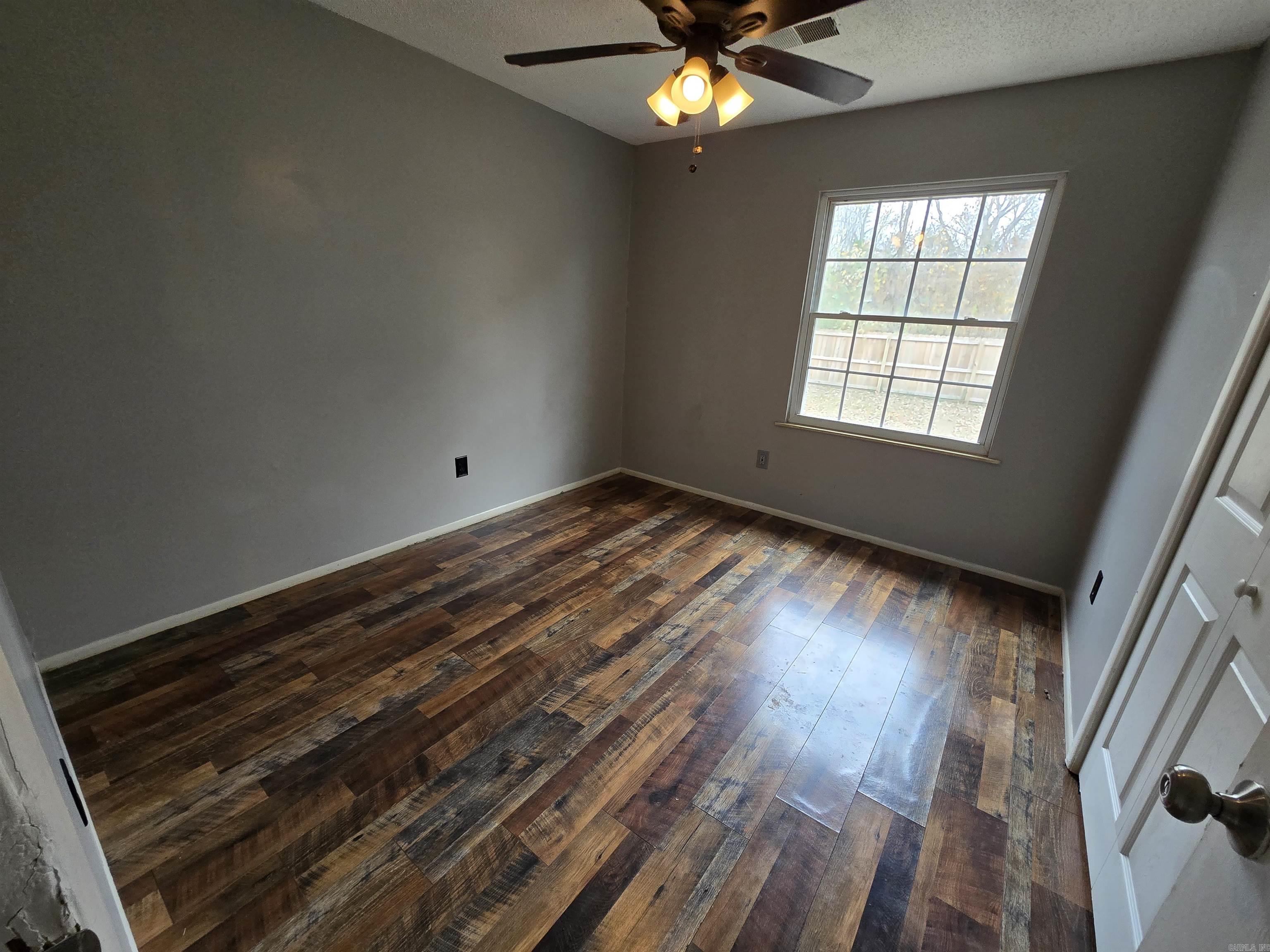 409 Bomber BLVD  Mountain Home, AR