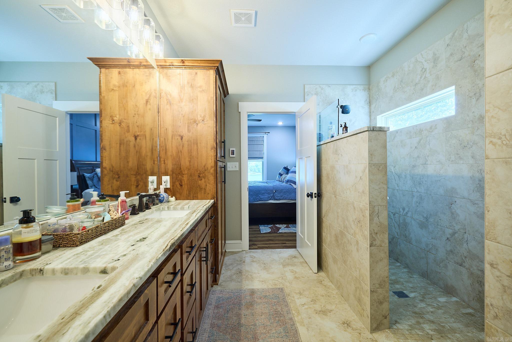 16728 Cabes Point Road Alexander, AR 72002