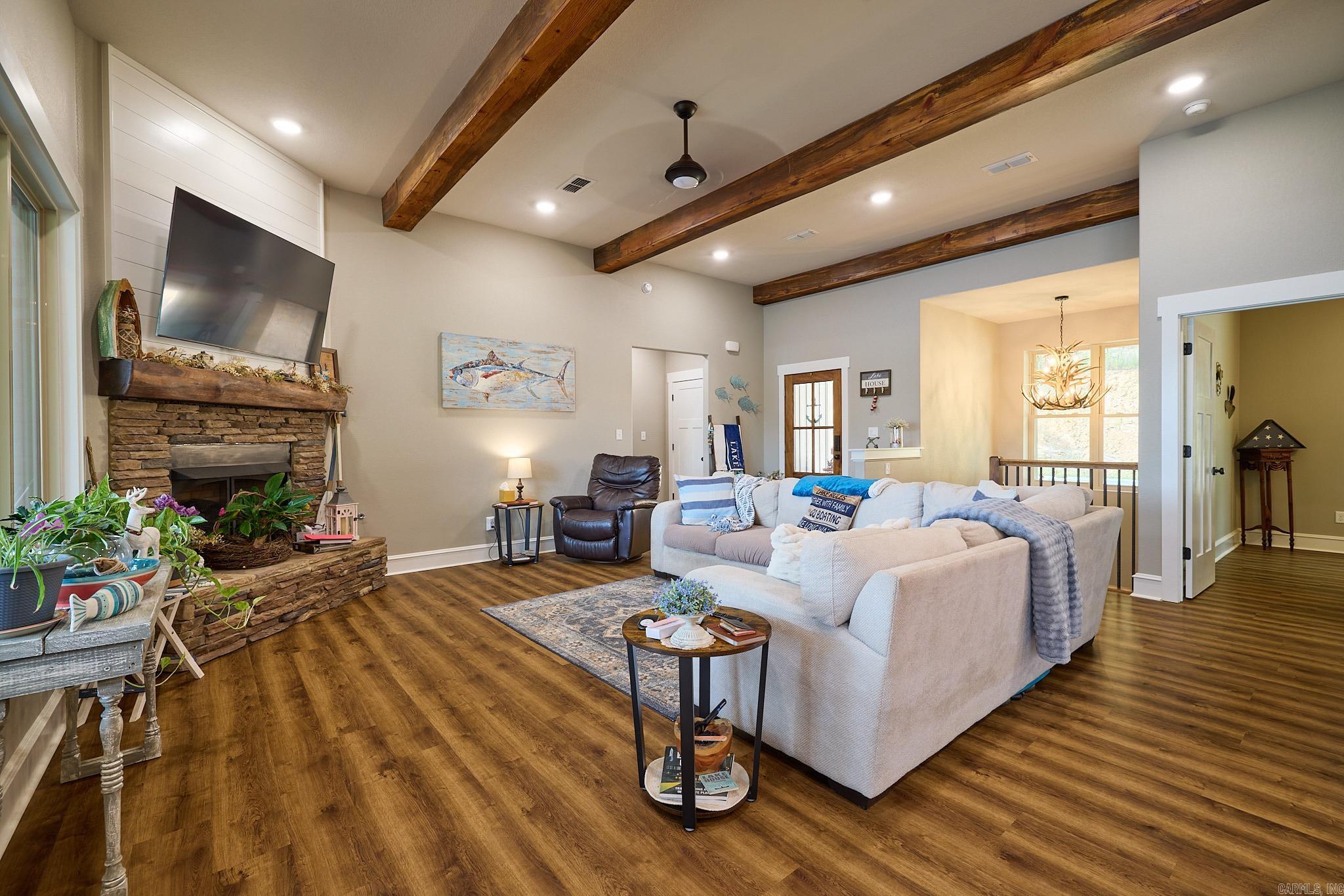 16728 Cabes Point Road Alexander, AR 72002